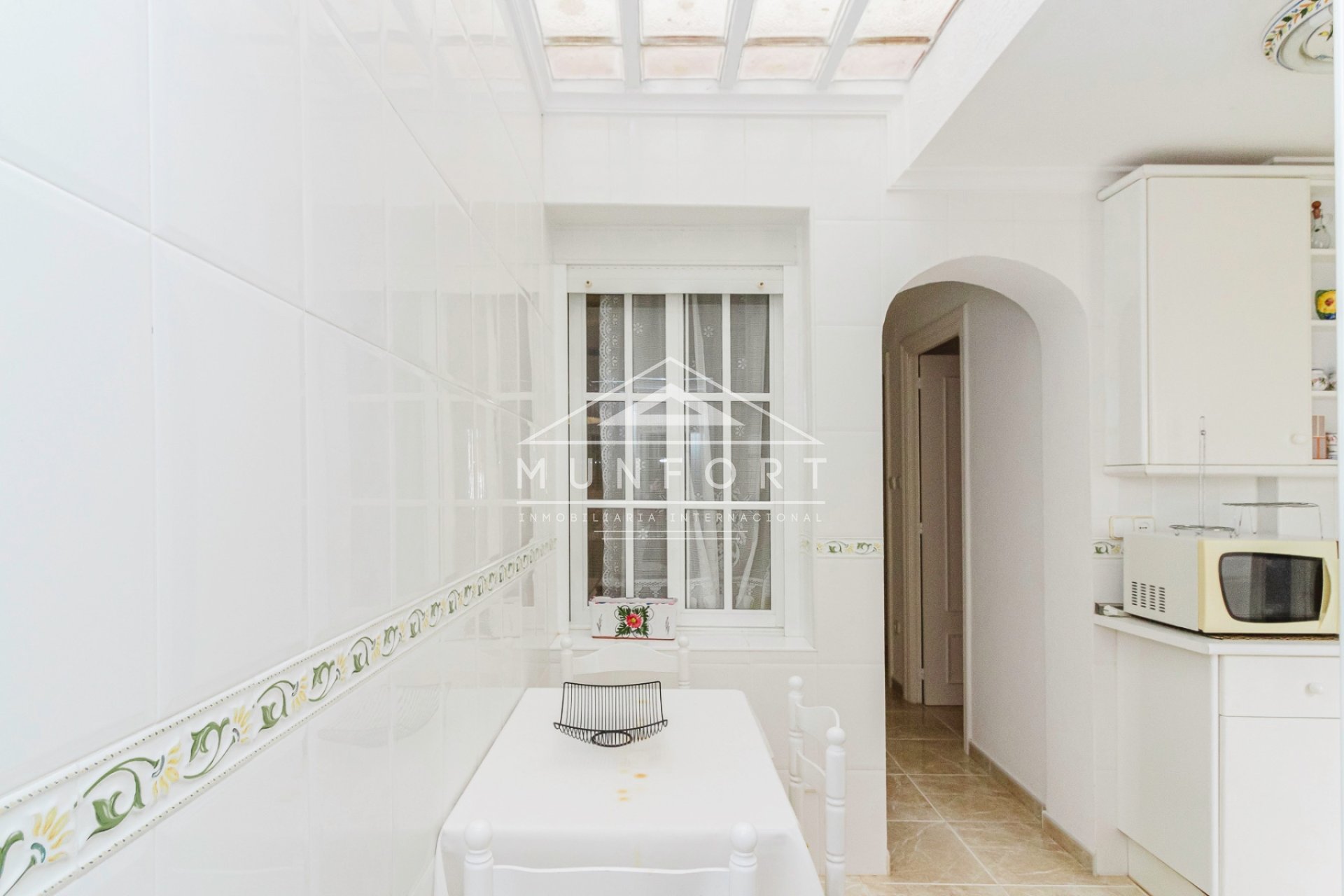 Resale - Apartments -
Los Nietos