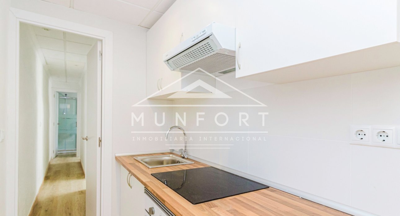 Resale - Apartments -
Los Nietos