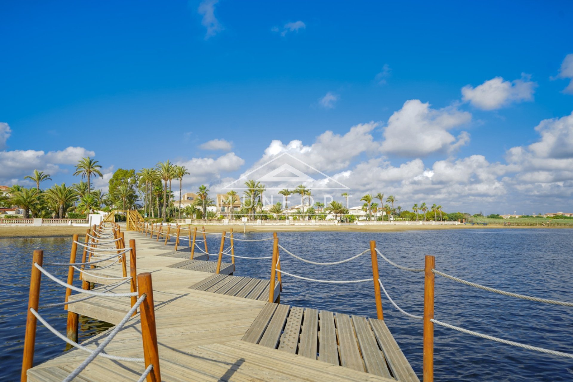 Resale - Apartments -
Los Urrutias