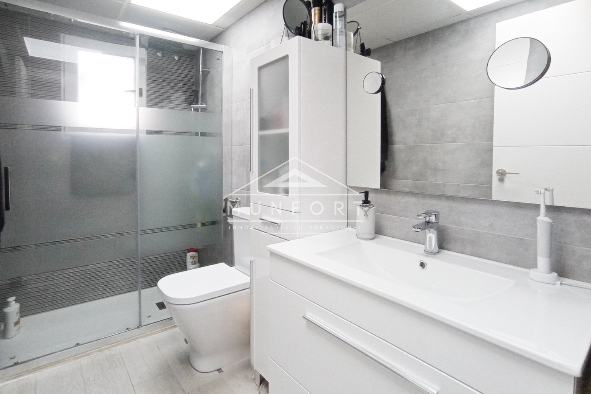 Resale - Apartments -
Los Urrutias