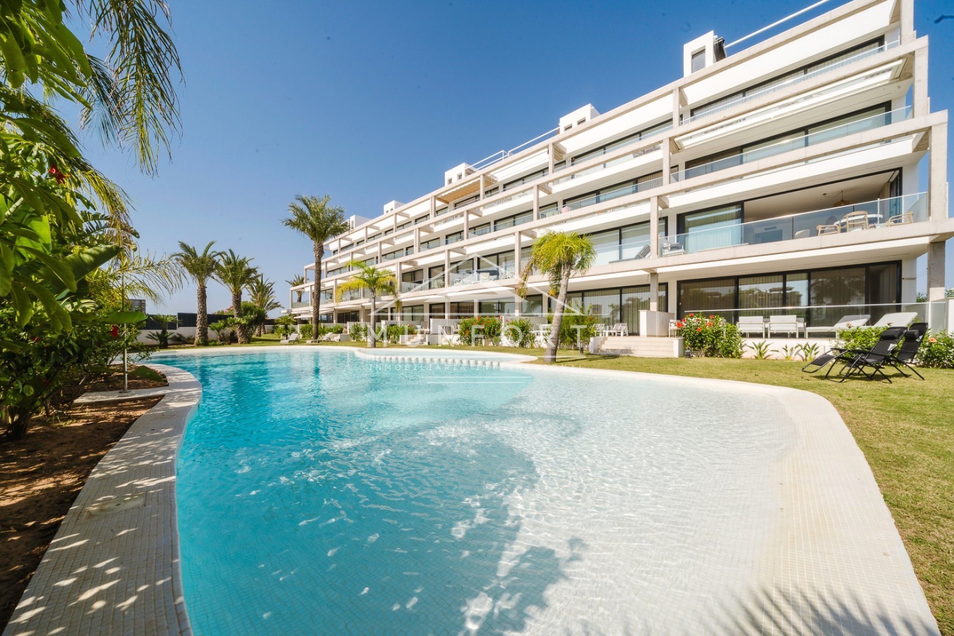 Resale - Apartments -
Mar de Cristal