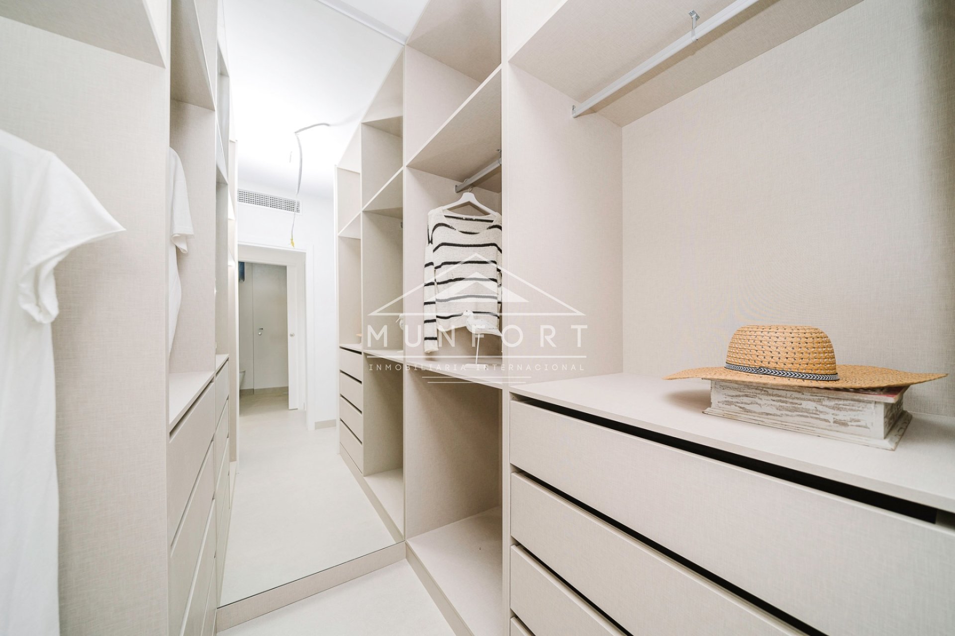 Resale - Apartments -
Mar de Cristal
