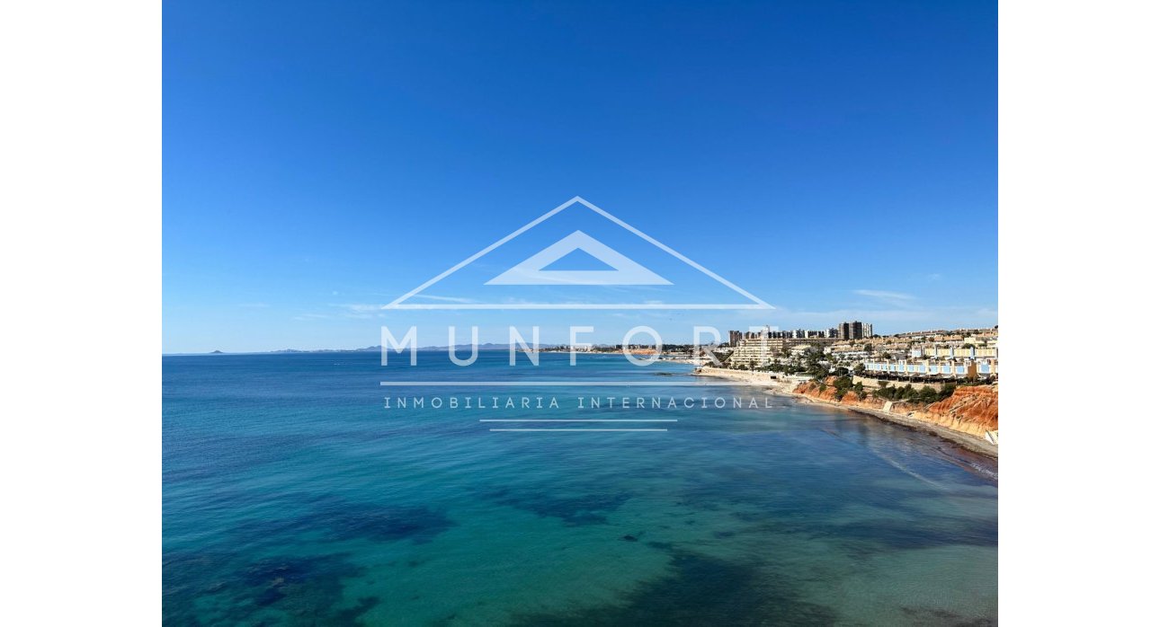 Resale - Apartments -
Orihuela Costa - Dehesa de Campoamor