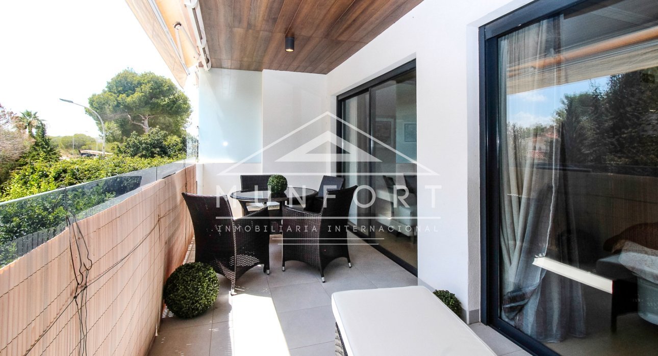 Resale - Apartments -
Orihuela Costa - Dehesa de Campoamor