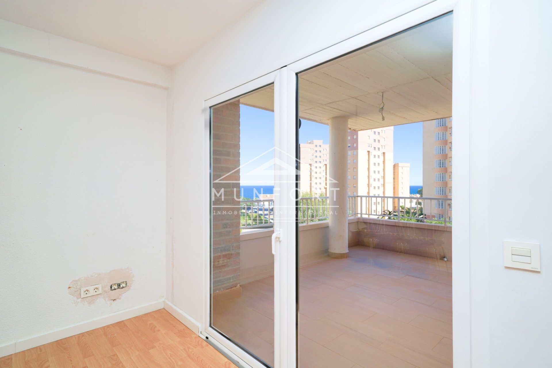 Resale - Apartments -
Orihuela Costa - Dehesa de Campoamor