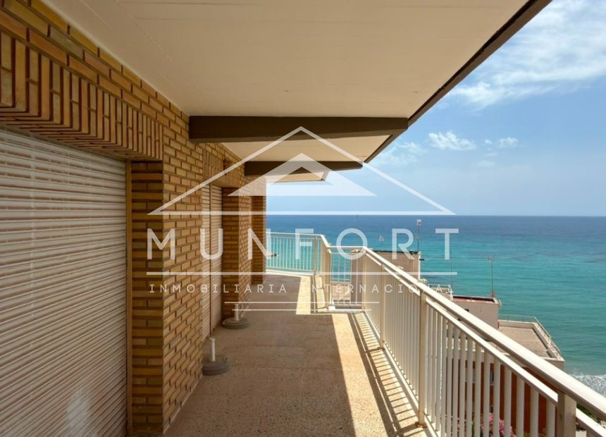 Resale - Apartments -
Orihuela Costa - Dehesa de Campoamor
