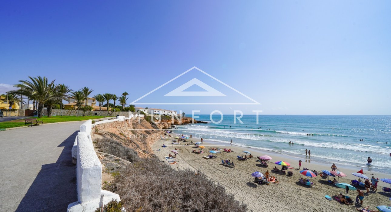 Resale - Apartments -
Orihuela Costa - La Florida