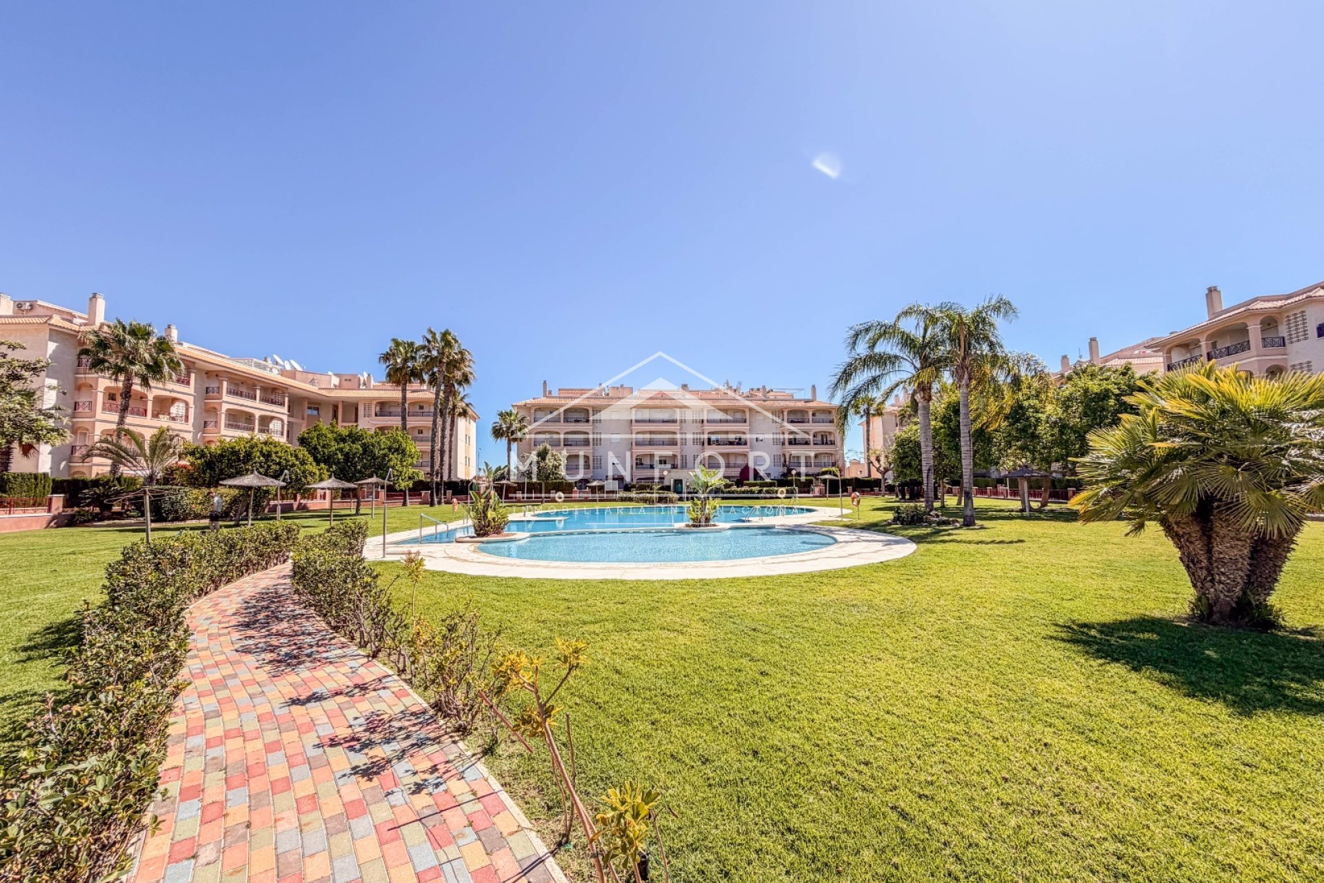 Resale - Apartments -
Orihuela Costa - Playa Flamenca