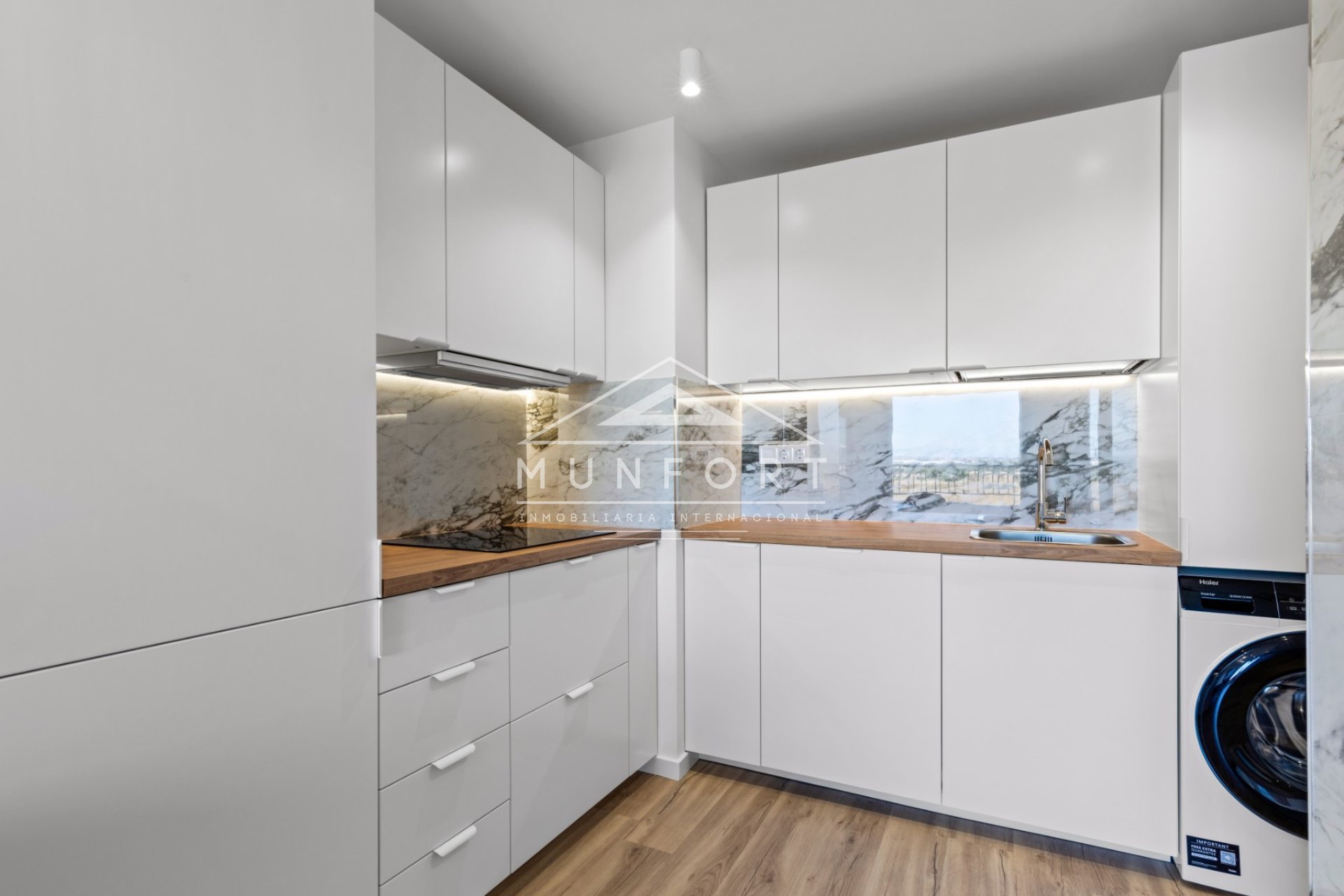 Resale - Apartments -
Orihuela Costa - Punta Prima