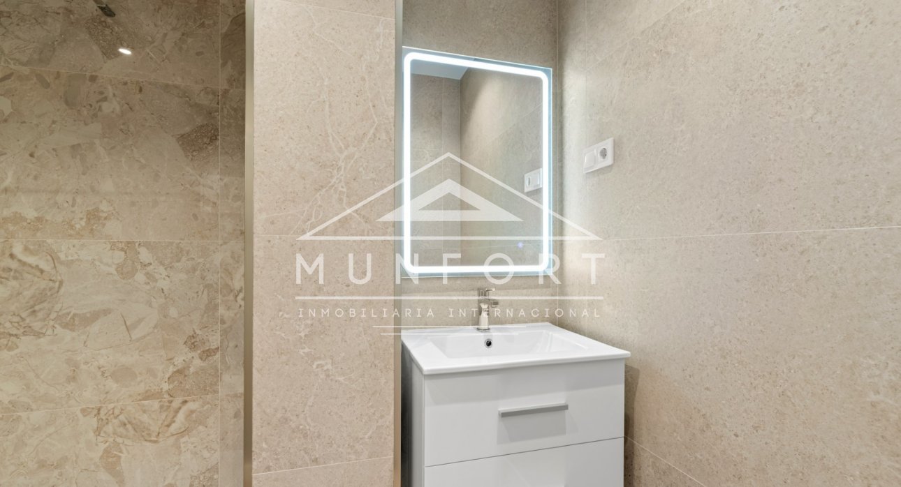 Resale - Apartments -
Orihuela Costa - Punta Prima