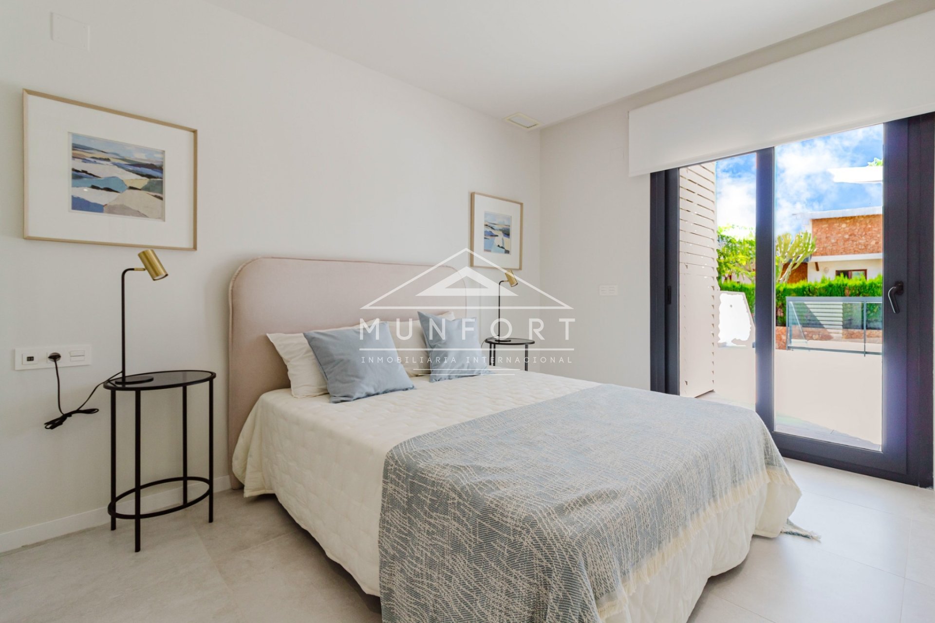 Resale - Apartments -
Pilar de la Horadada - Mil Palmeras