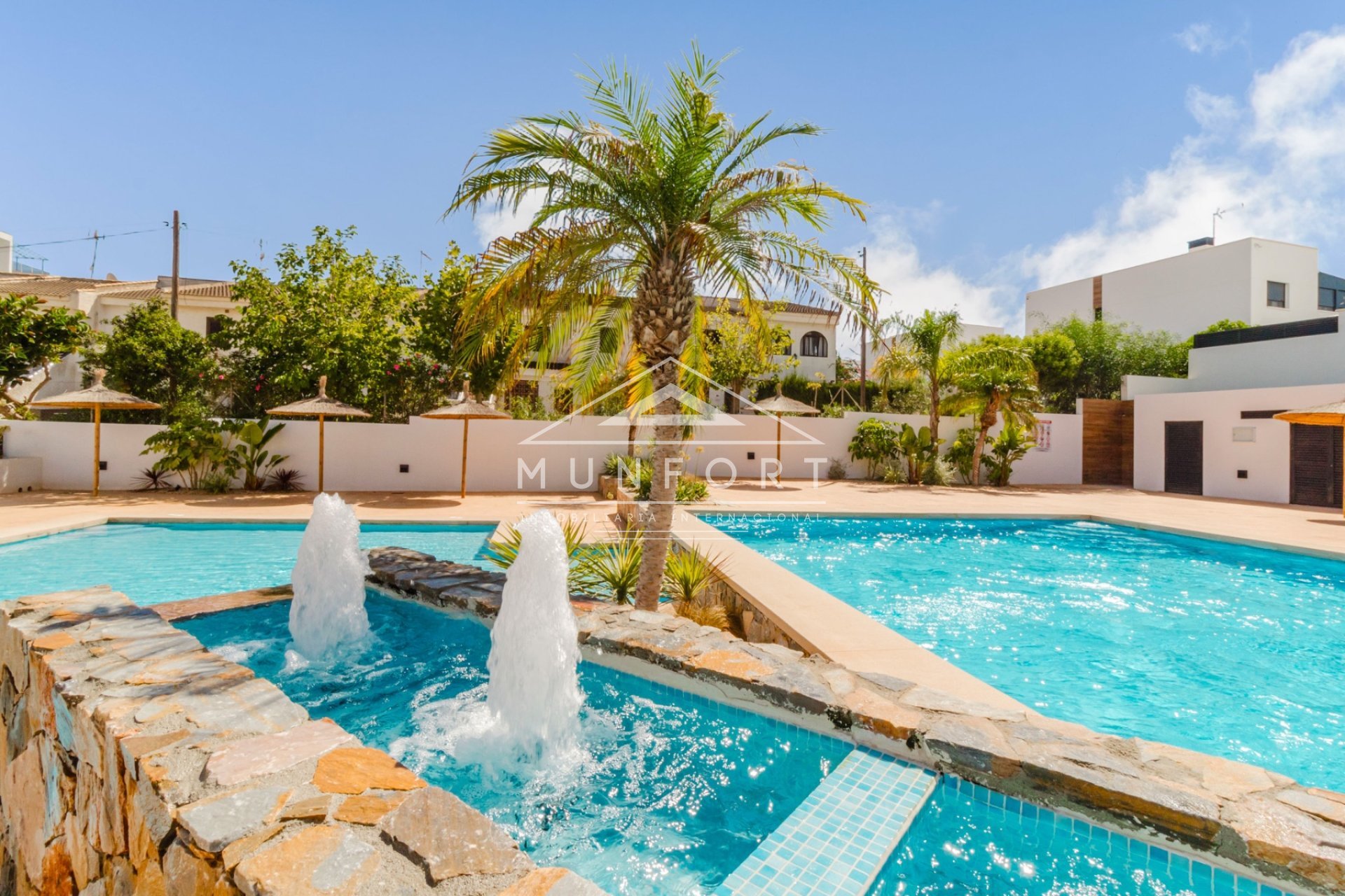 Resale - Apartments -
Pilar de la Horadada - Mil Palmeras