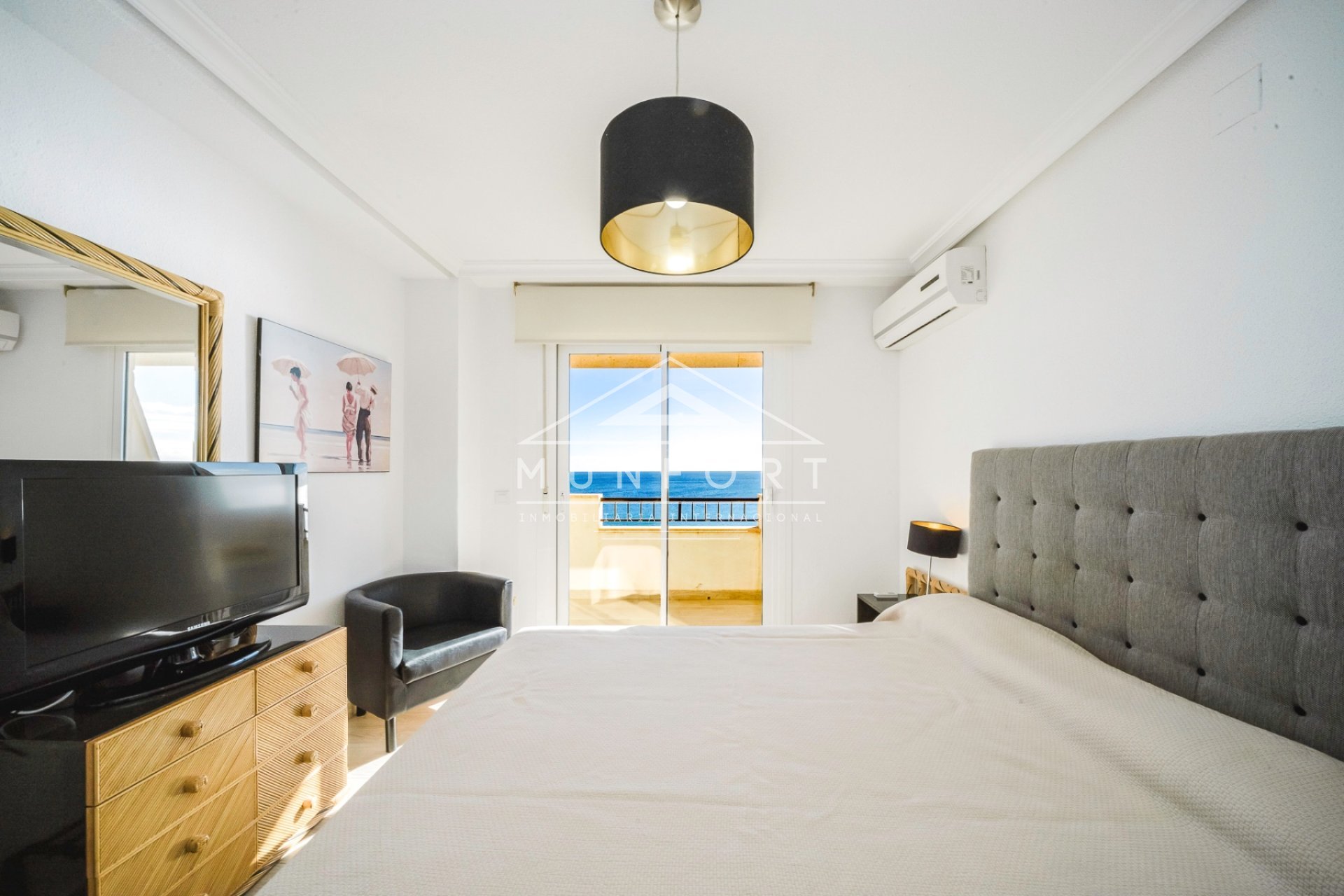 Resale - Apartments -
Pilar de la Horadada - Mil Palmeras