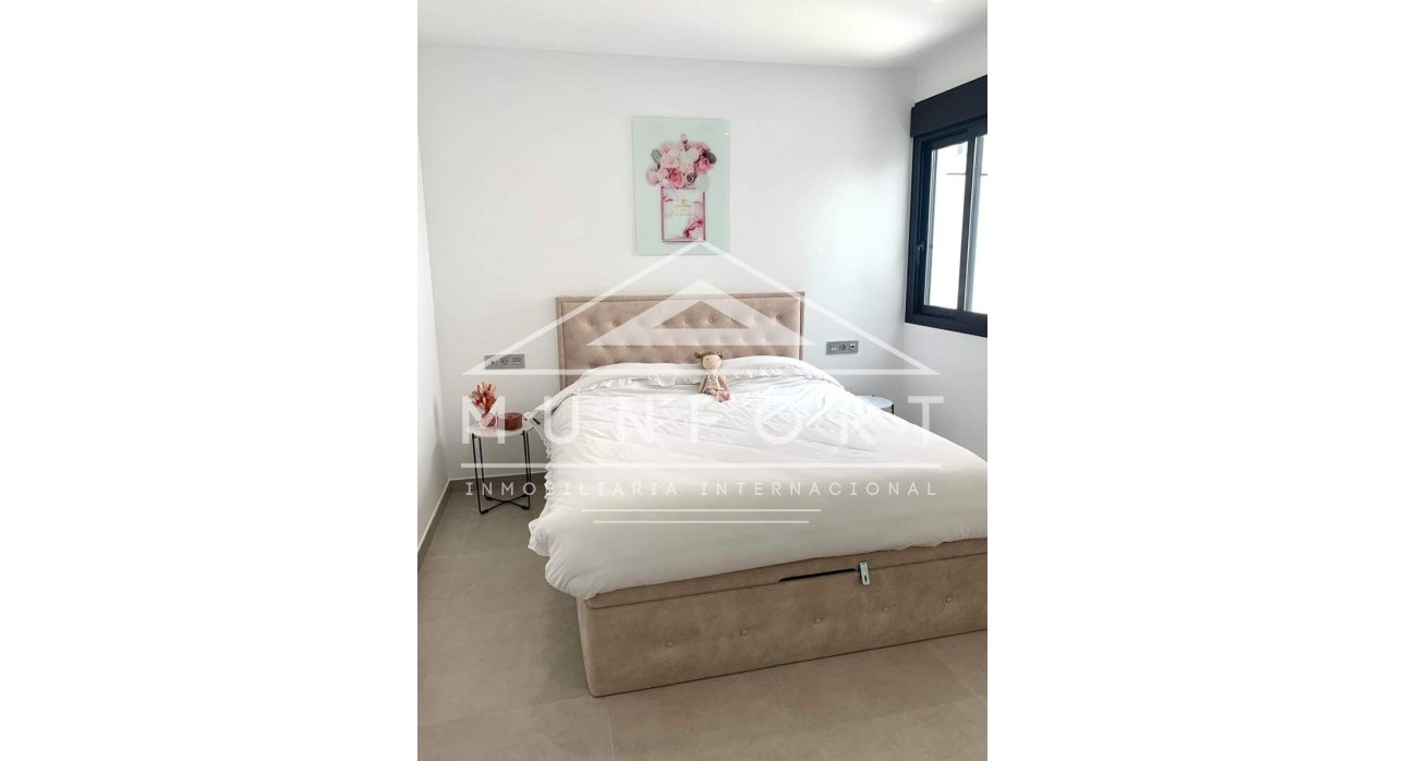 Resale - Apartments -
Pilar de la Horadada