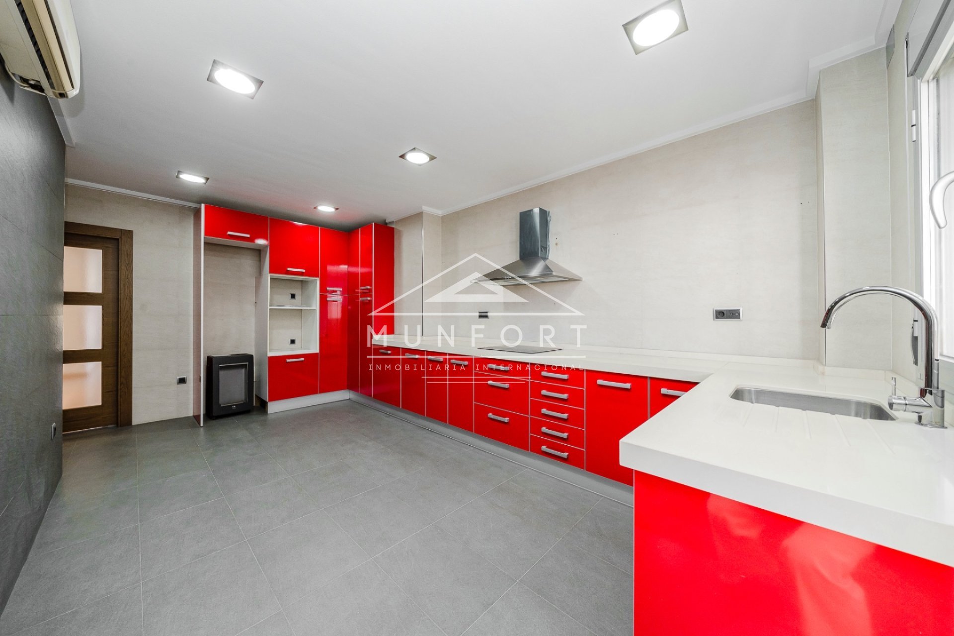 Resale - Apartments -
Pilar de la Horadada