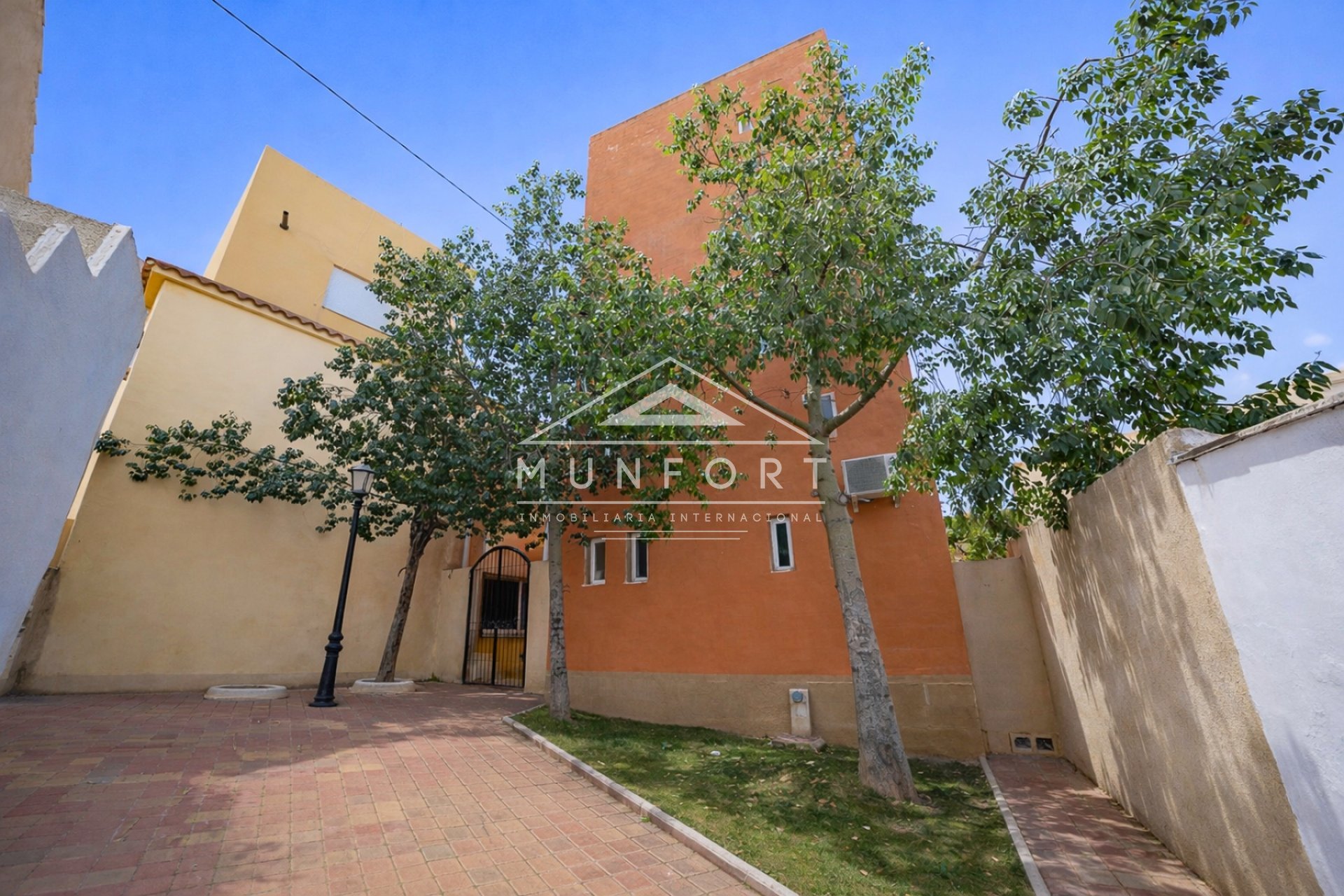 Resale - Apartments -
San Miguel de Salinas
