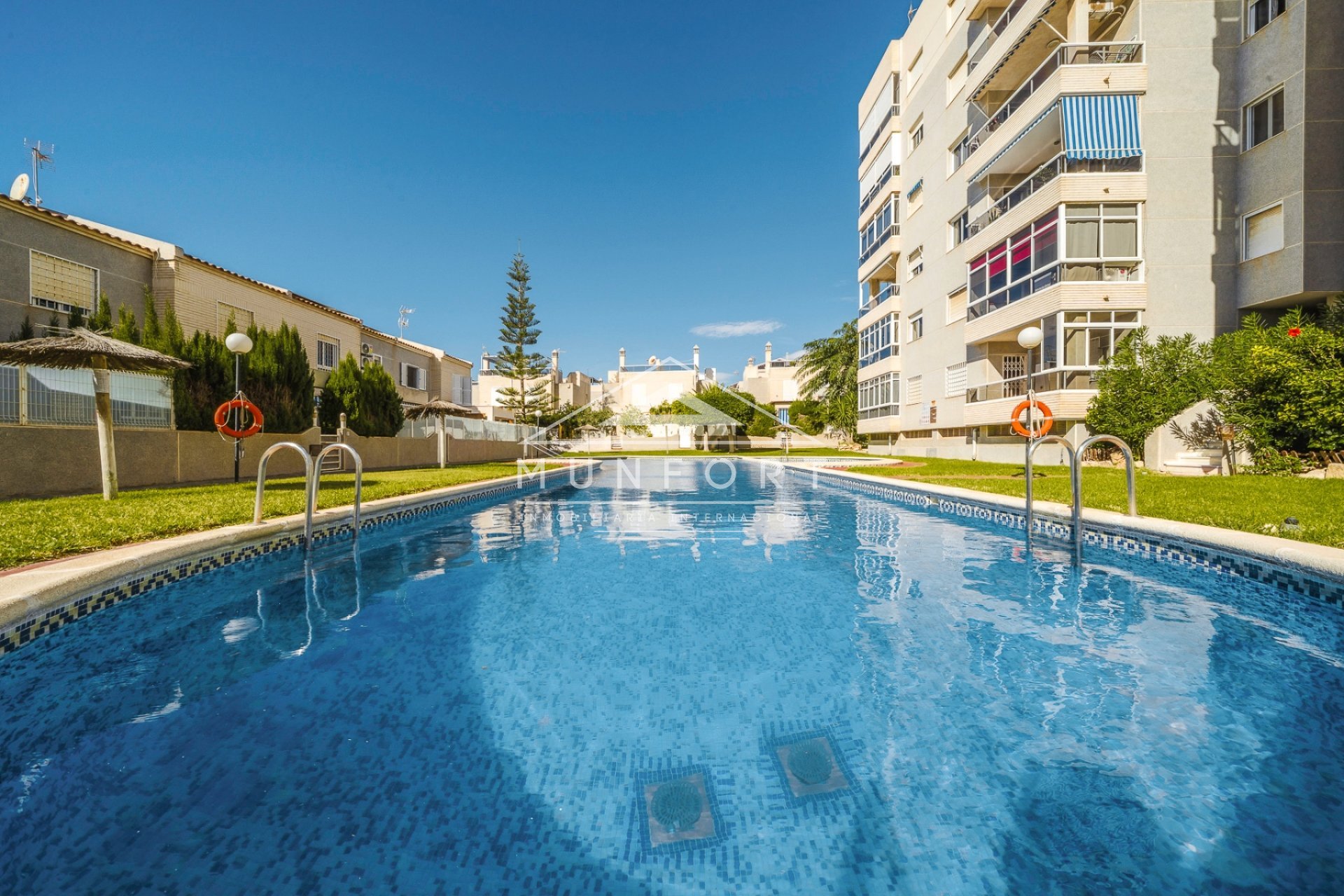 Resale - Apartments -
Torrevieja - Aguas Nuevas - Torrevieja