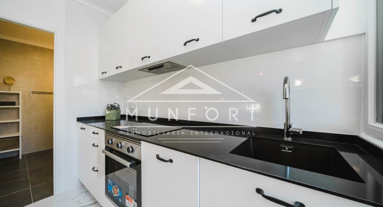 Resale - Apartments -
Torrevieja - Centro - Torrevieja