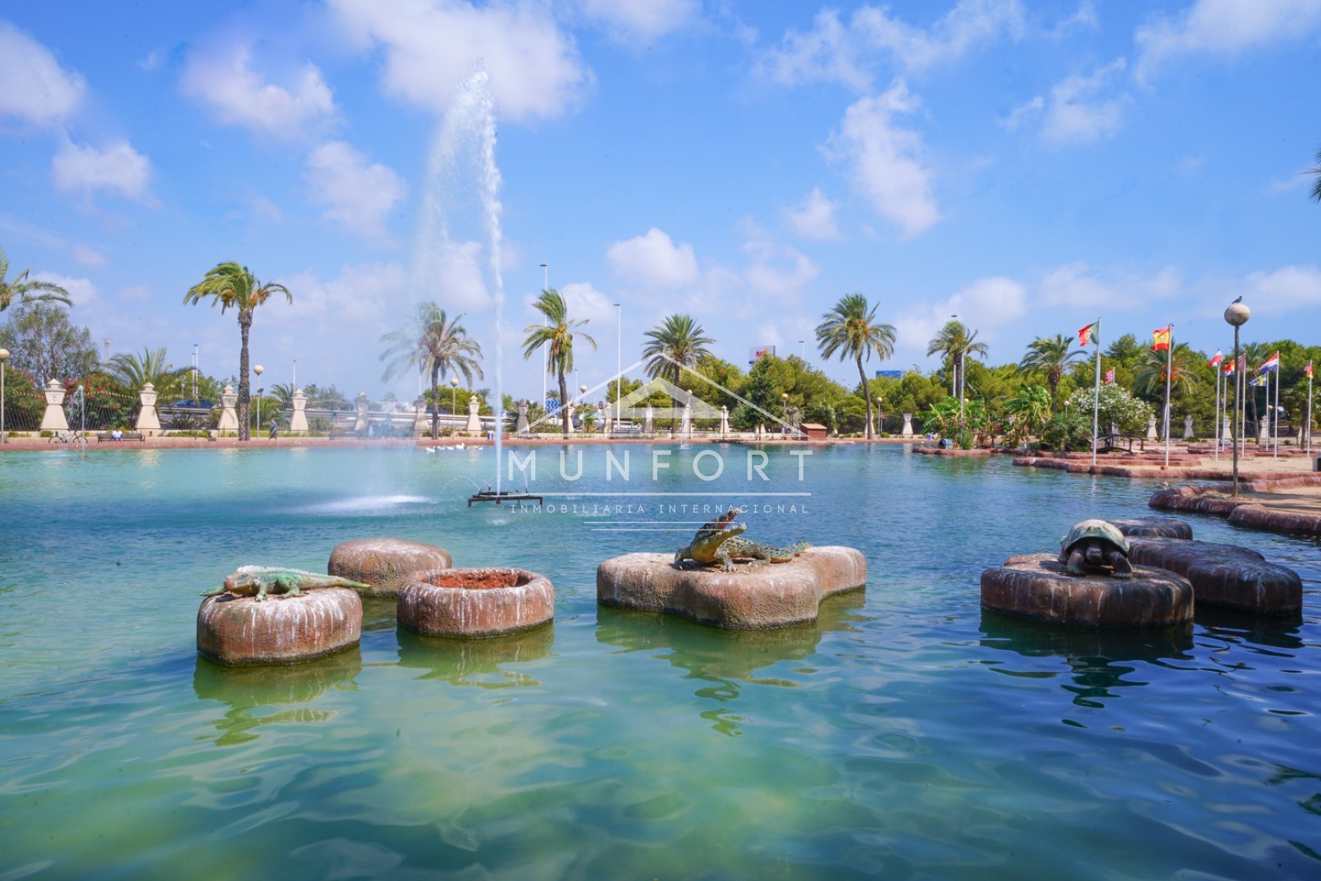 Resale - Apartments -
Torrevieja - Centro - Torrevieja