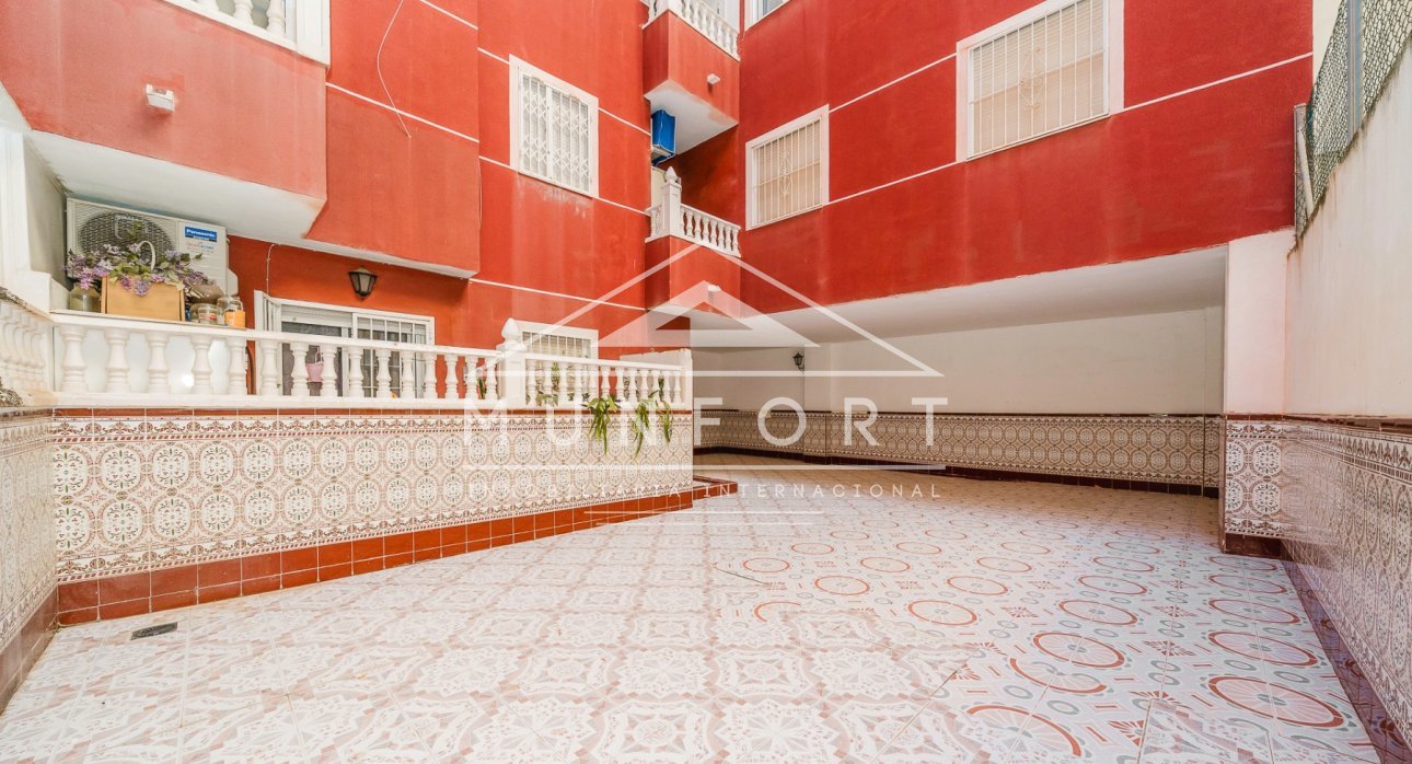 Resale - Apartments -
Torrevieja - Centro - Torrevieja