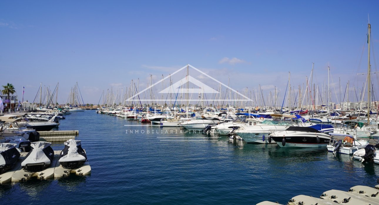 Resale - Apartments -
Torrevieja - Centro - Torrevieja