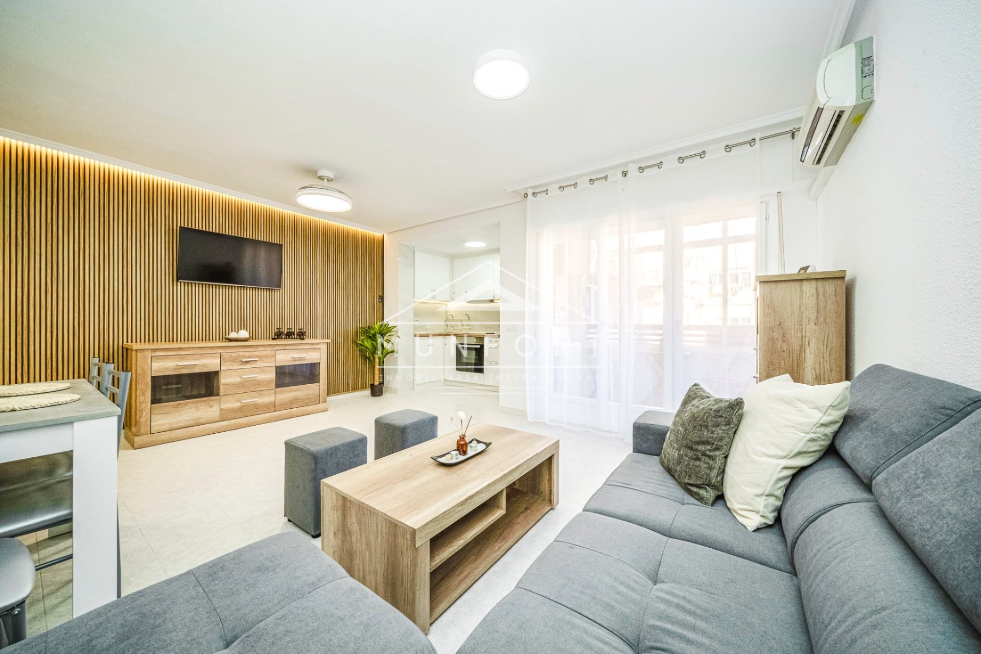 Resale - Apartments -
Torrevieja - Centro - Torrevieja