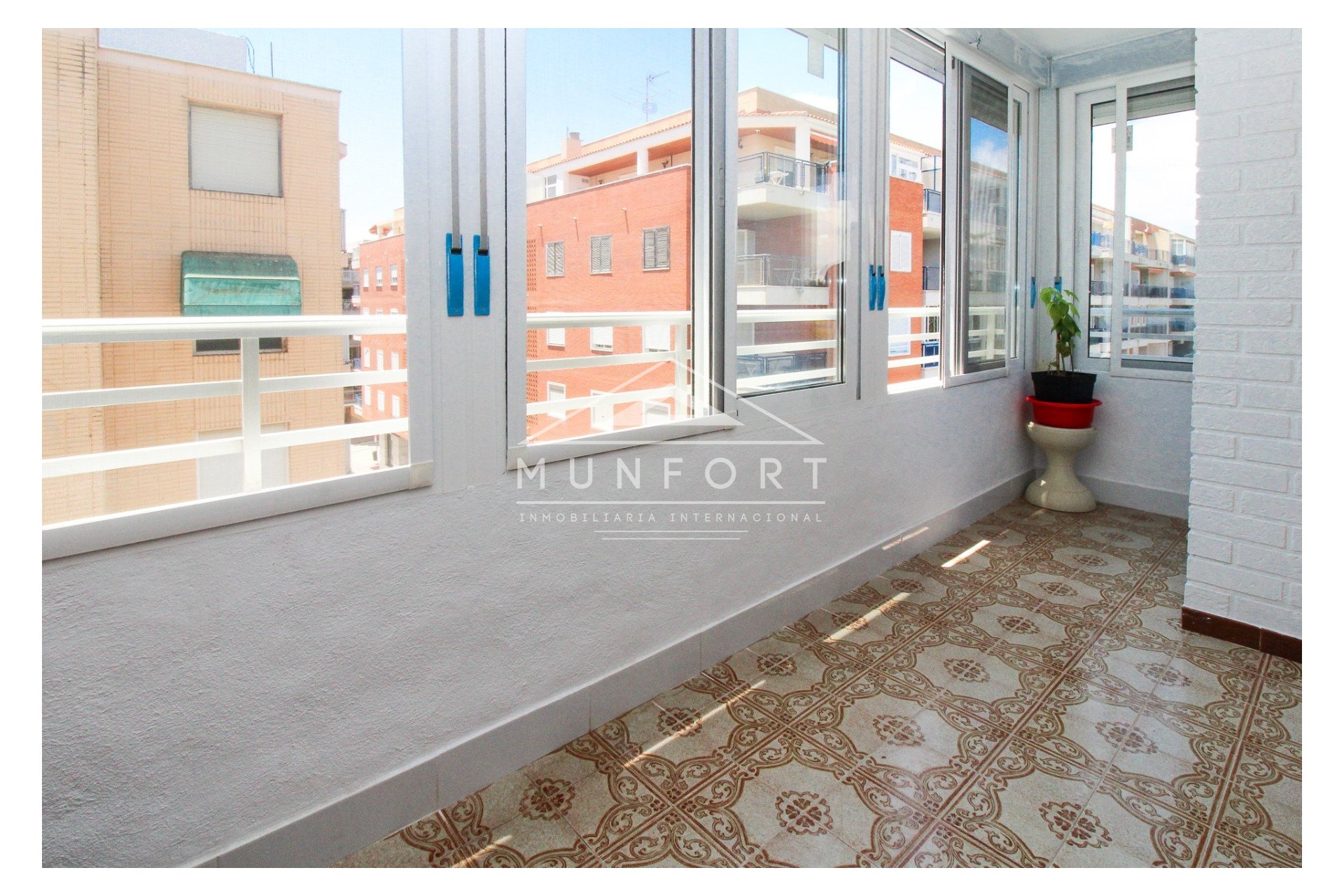 Resale - Apartments -
Torrevieja - Los Náufragos - Torrevieja