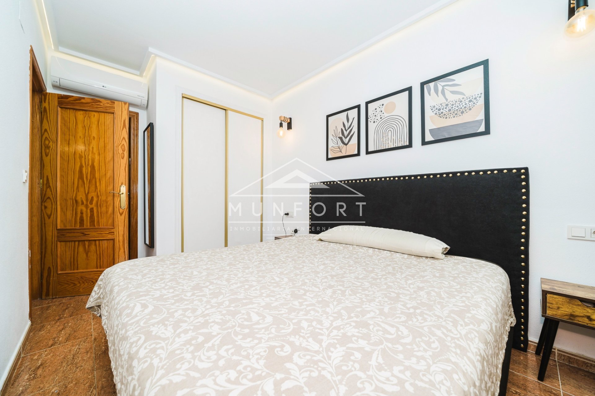 Resale - Apartments -
Torrevieja - Parque de las Naciones - Torrevieja