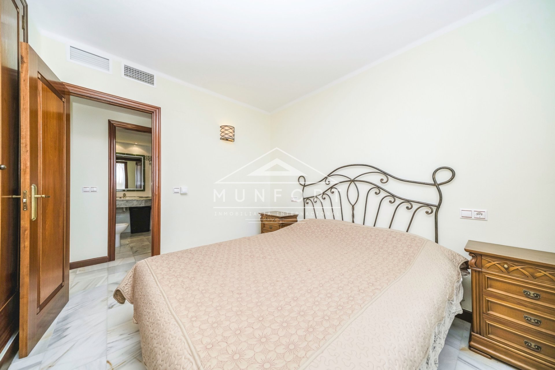 Resale - Apartments -
Torrevieja