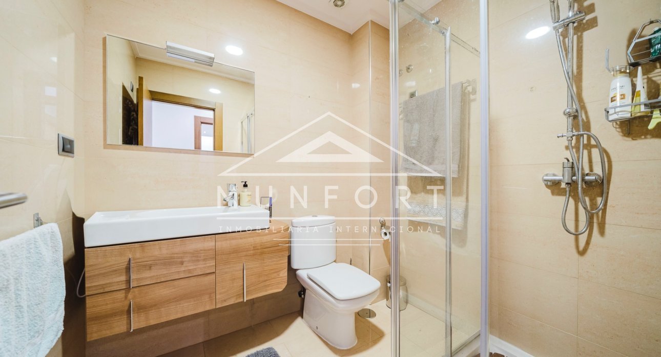 Resale - Building -
Pilar de la Horadada