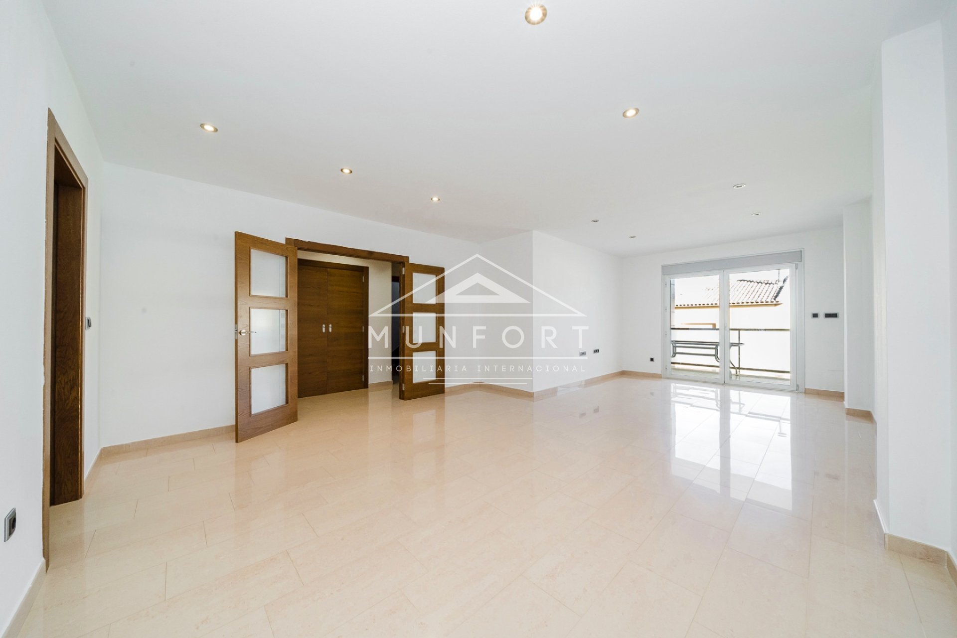 Resale - Building -
Pilar de la Horadada