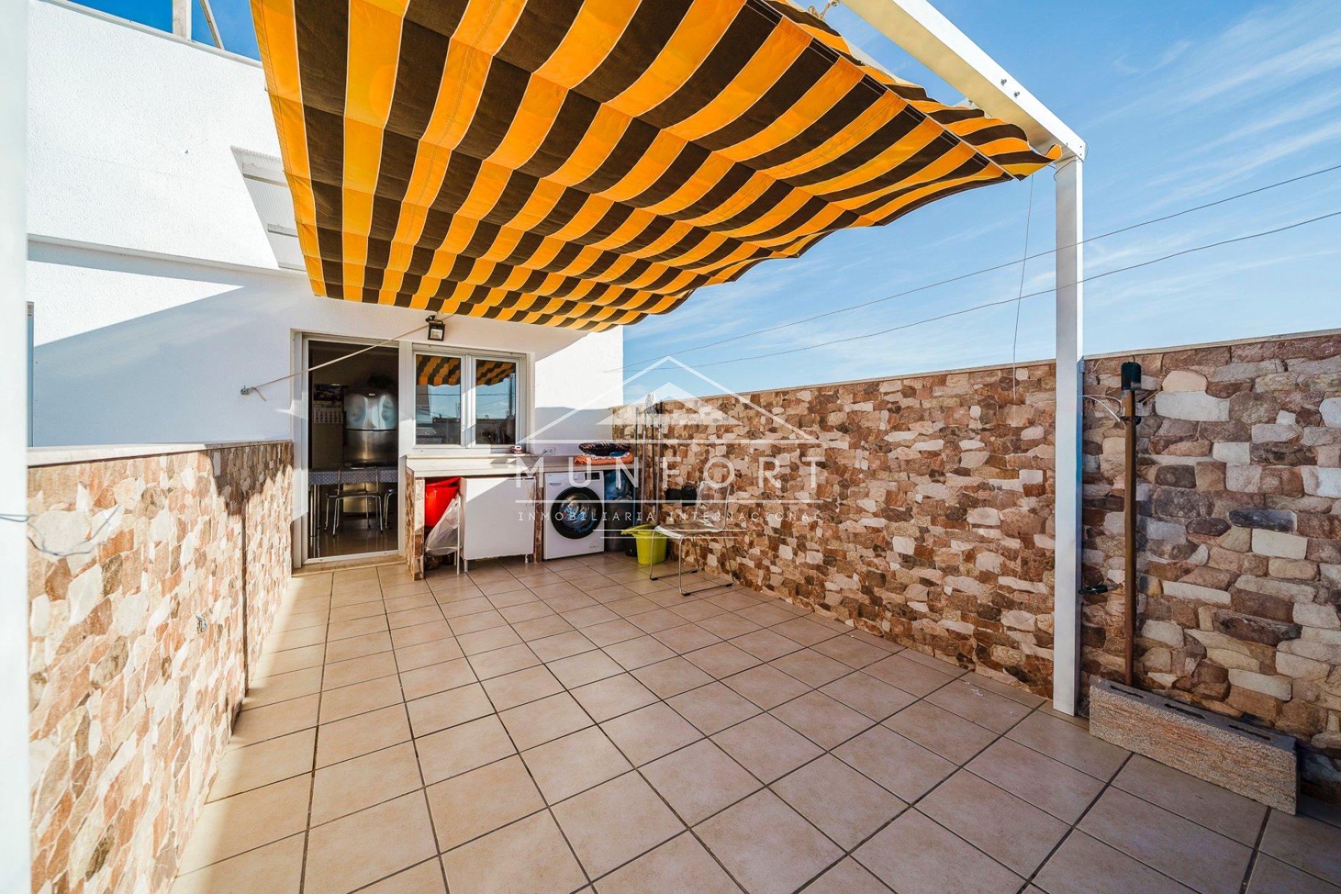 Resale - Building -
Pilar de la Horadada
