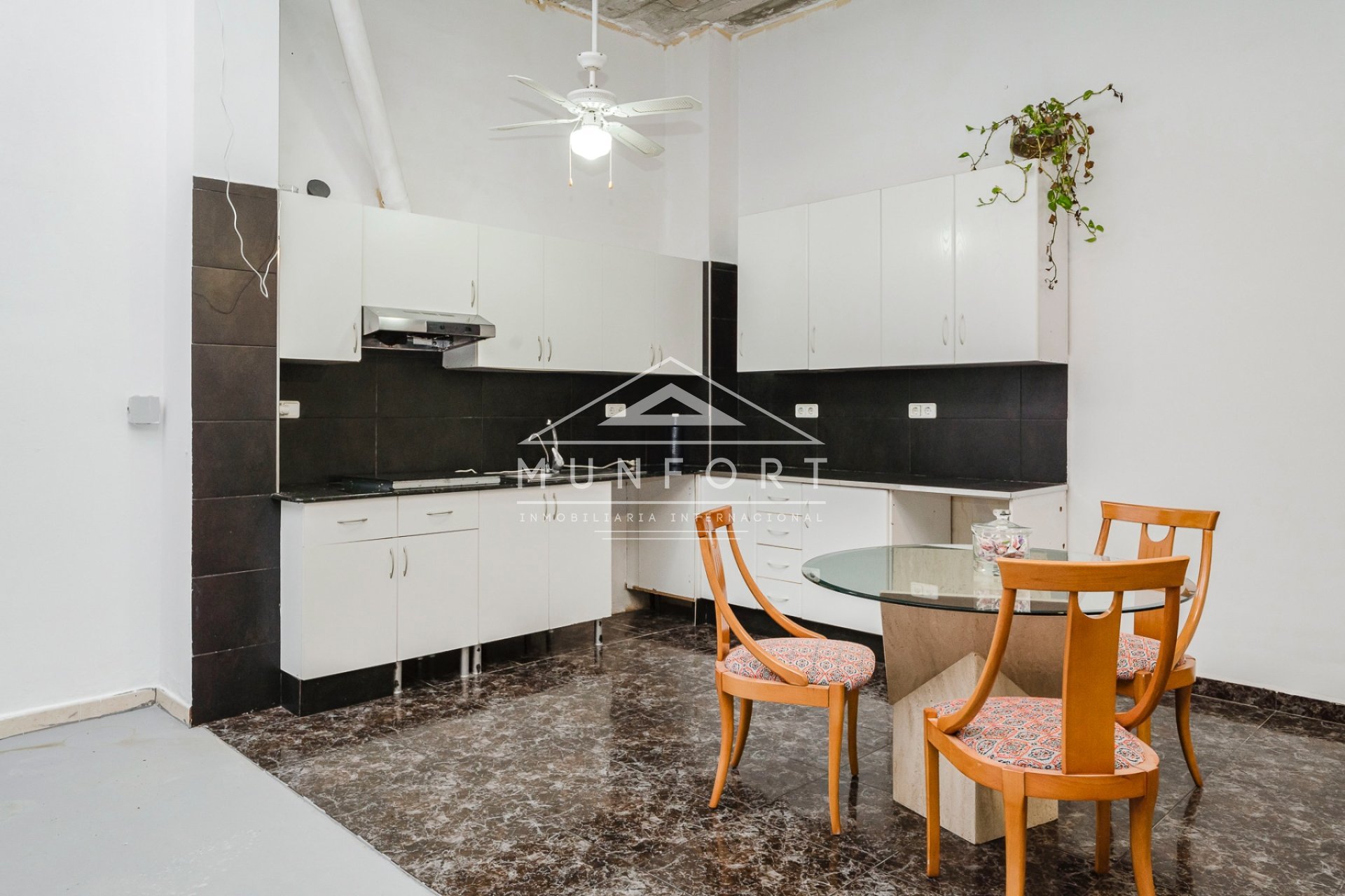 Resale - Building -
Pilar de la Horadada