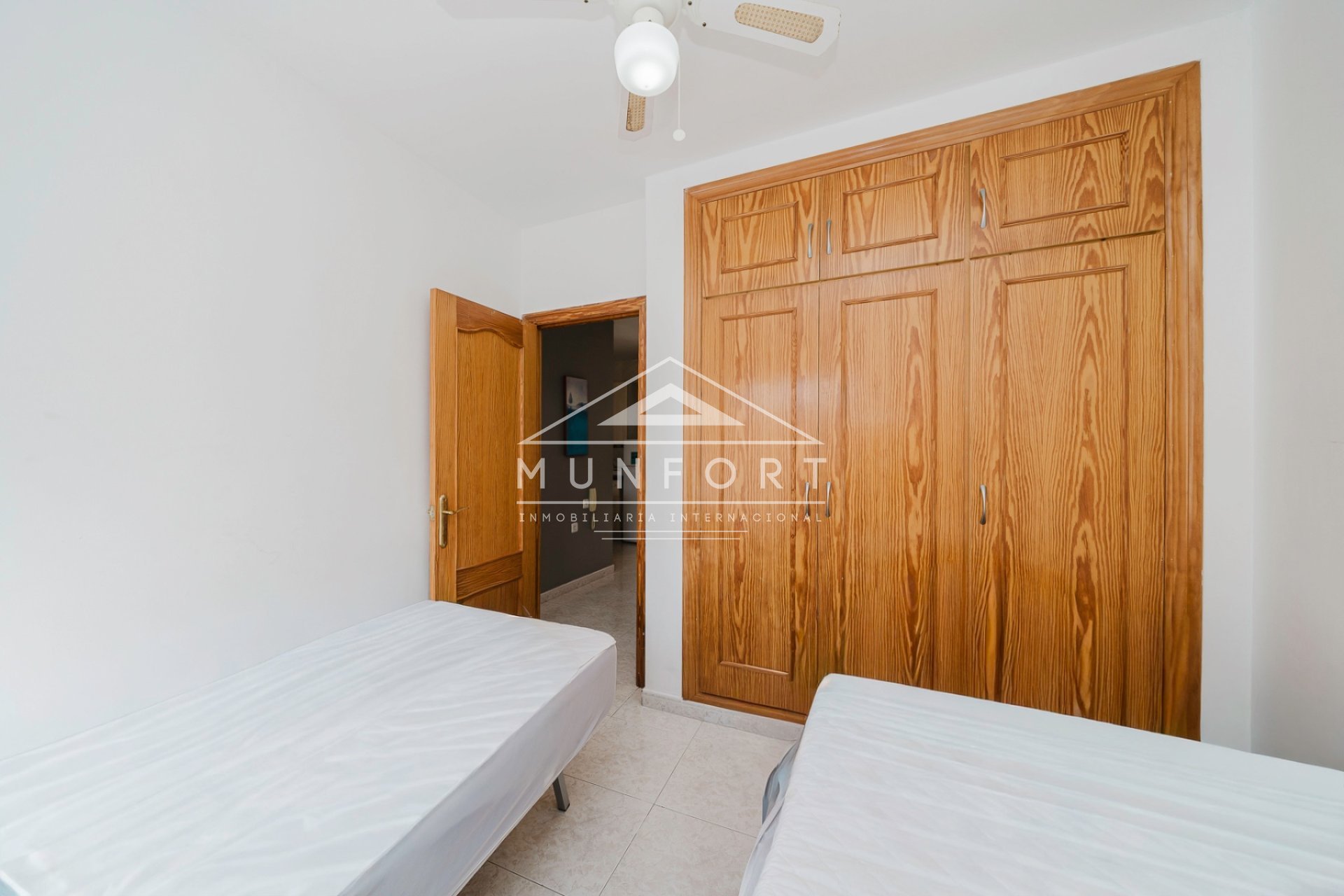 Resale - Building -
San Miguel de Salinas