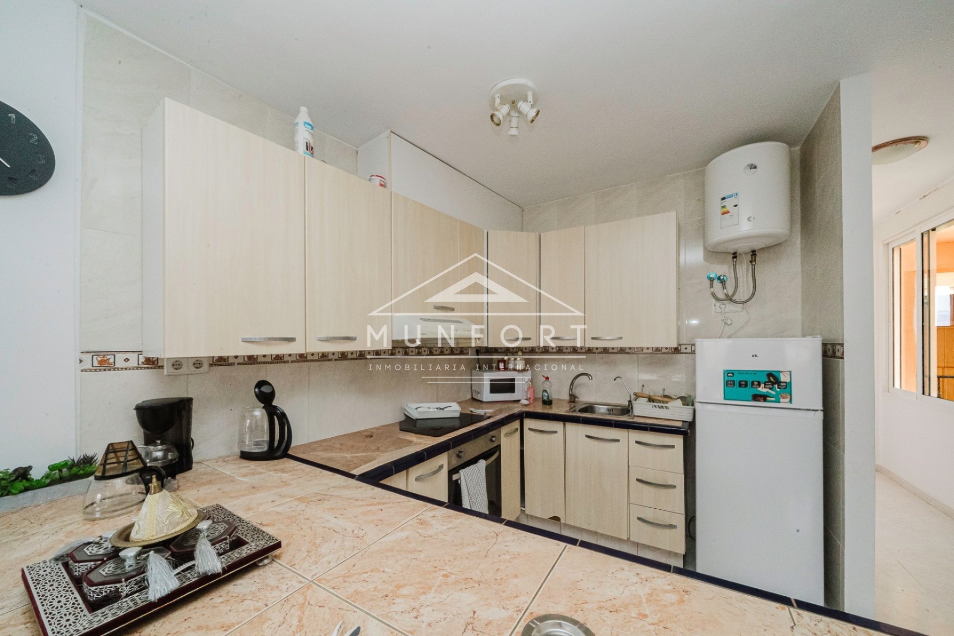 Resale - Building -
San Miguel de Salinas