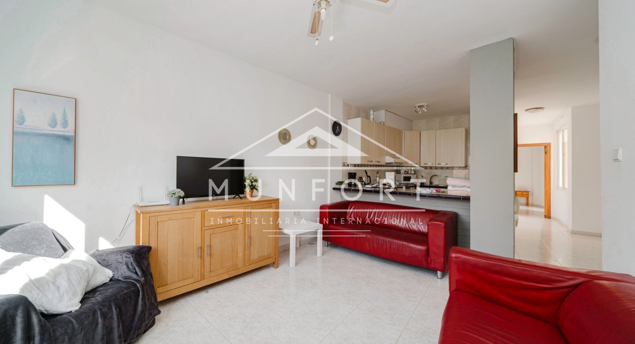 Resale - Building -
San Miguel de Salinas