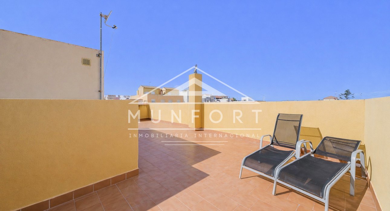 Resale - Building -
San Miguel de Salinas