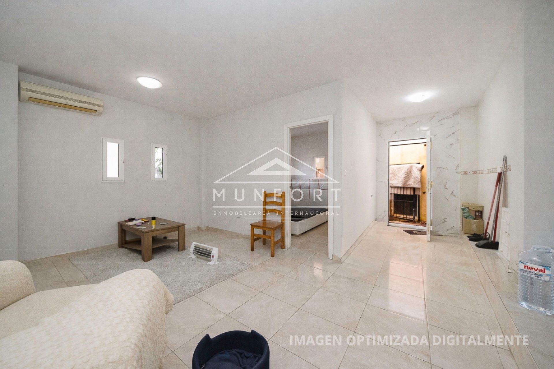 Resale - Building -
San Miguel de Salinas