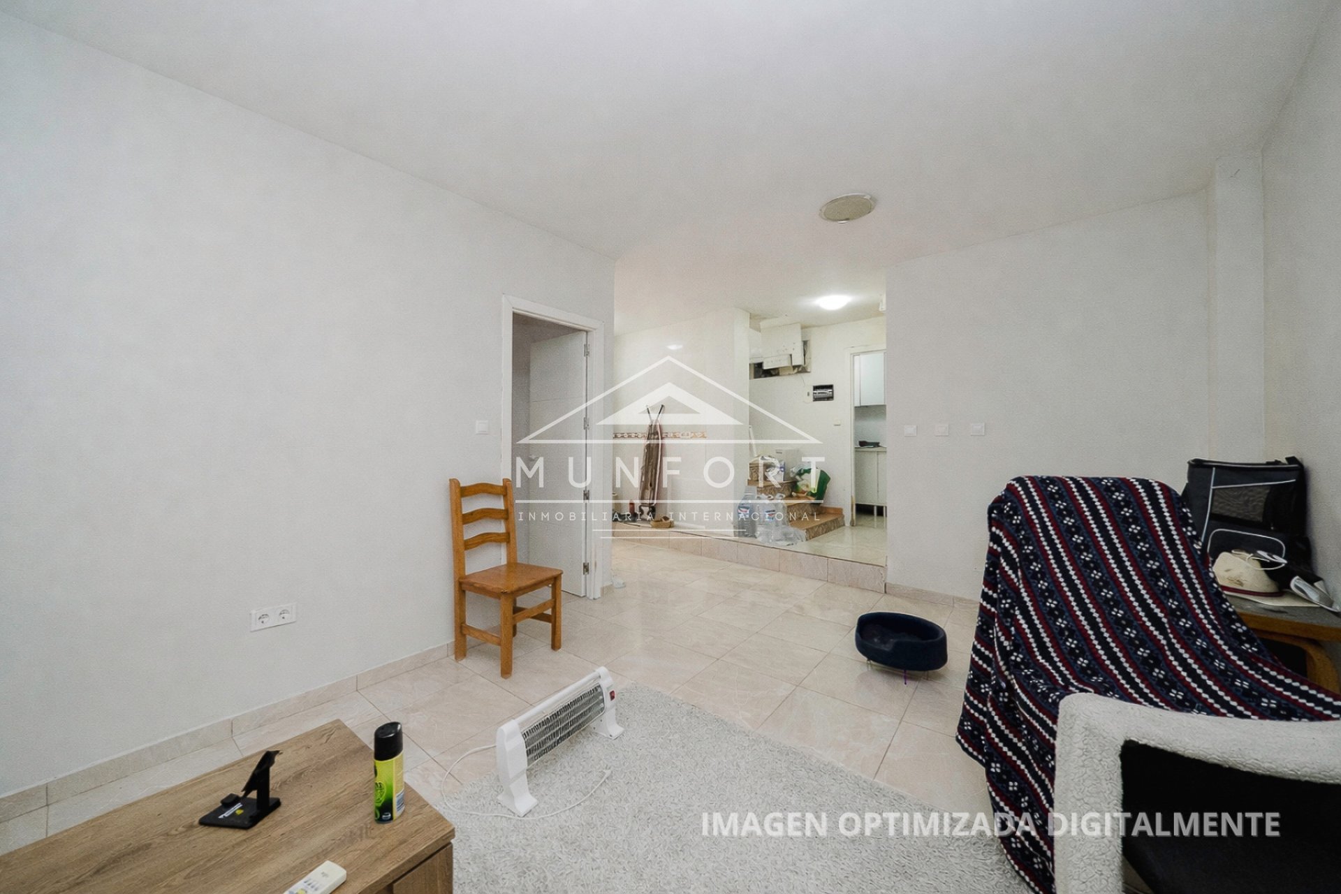 Resale - Building -
San Miguel de Salinas