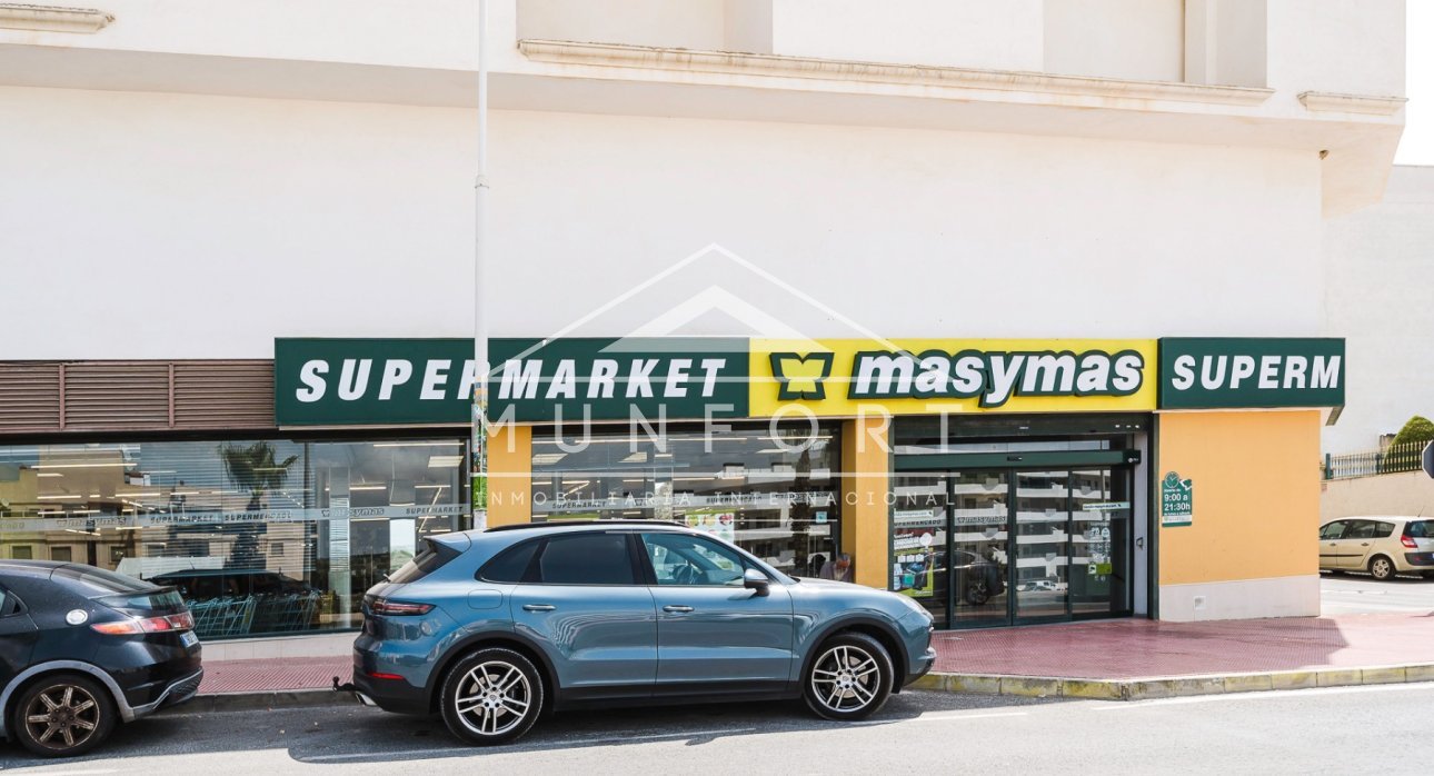 Resale - Building -
San Miguel de Salinas