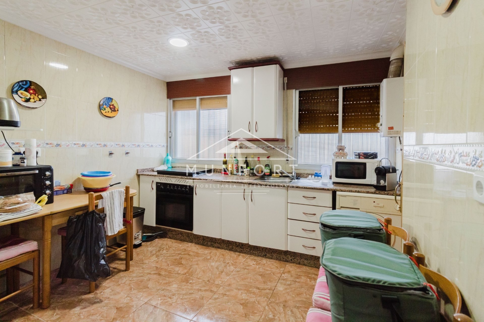 Resale - Bungalows -
Los Nietos