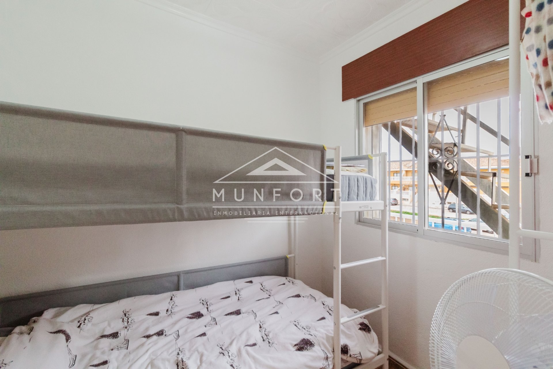 Resale - Bungalows -
Los Nietos