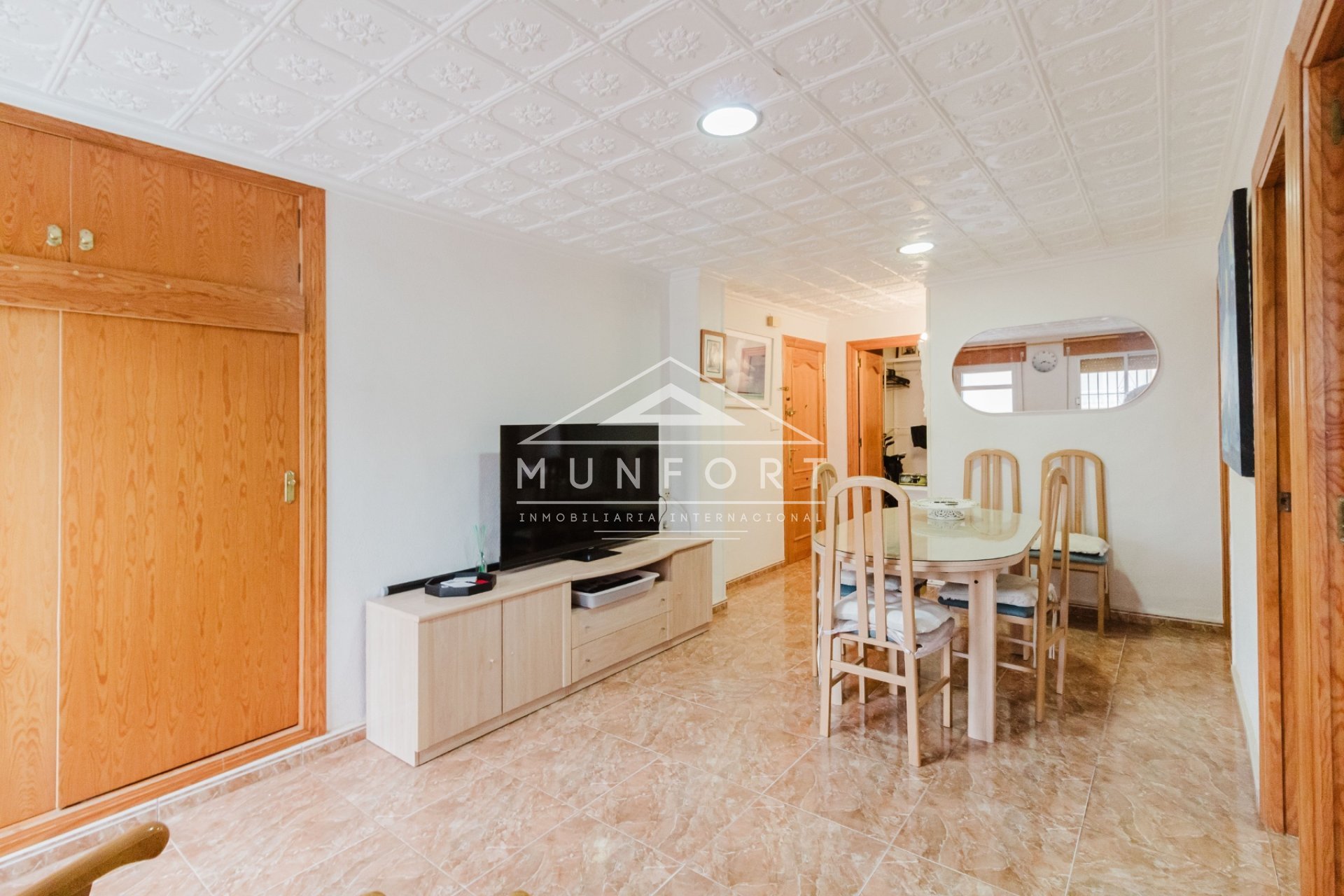 Resale - Bungalows -
Los Nietos