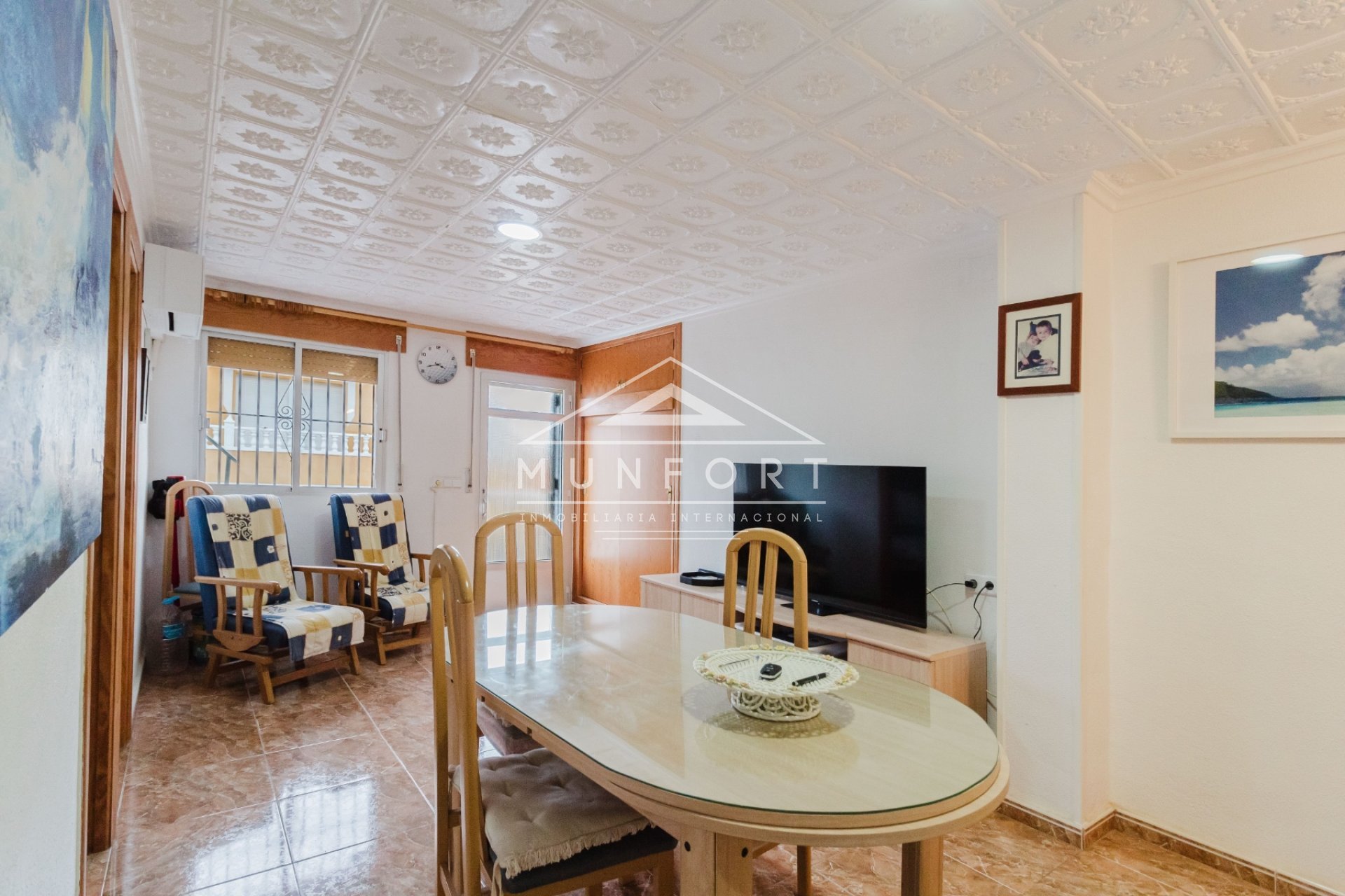 Resale - Bungalows -
Los Nietos