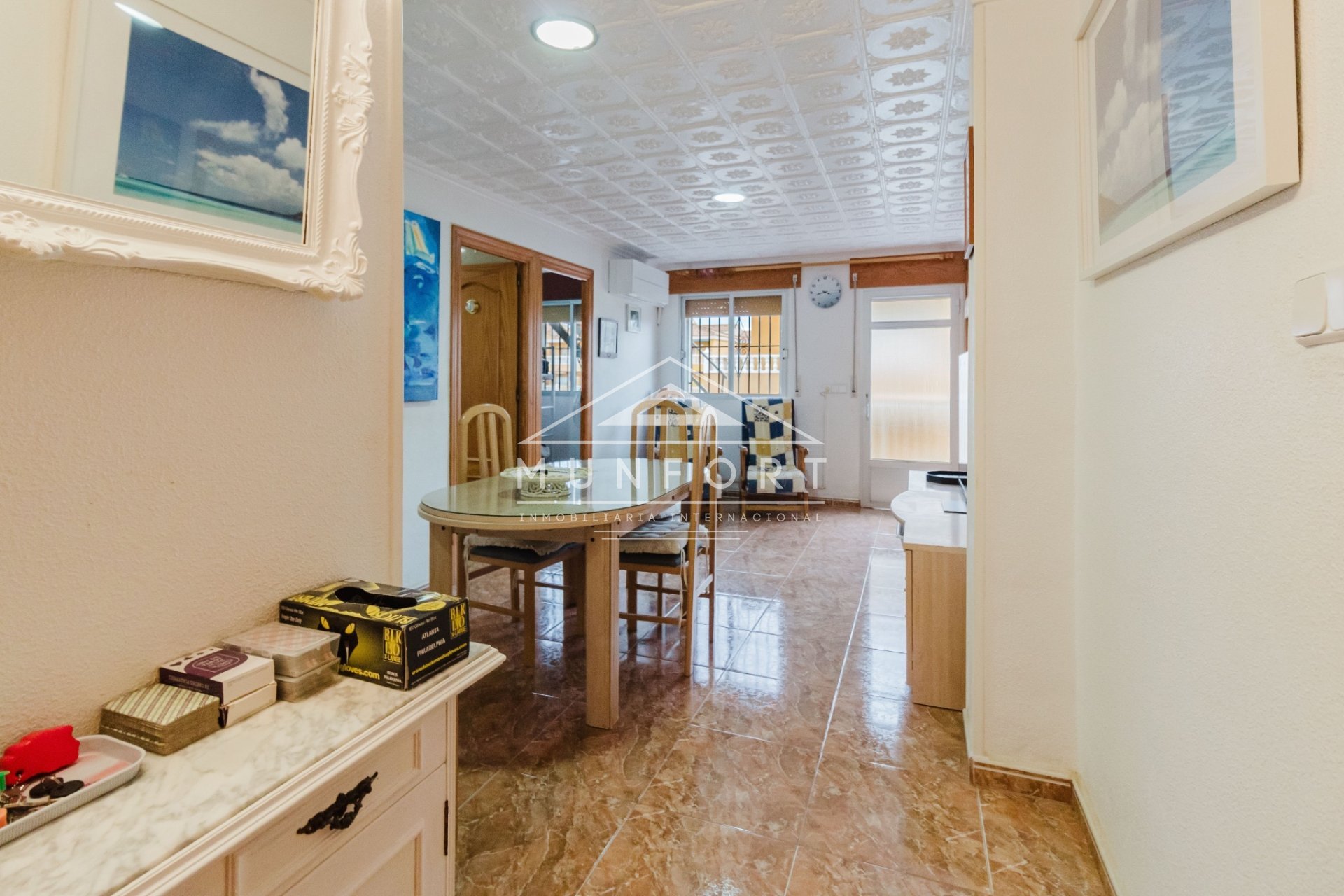 Resale - Bungalows -
Los Nietos