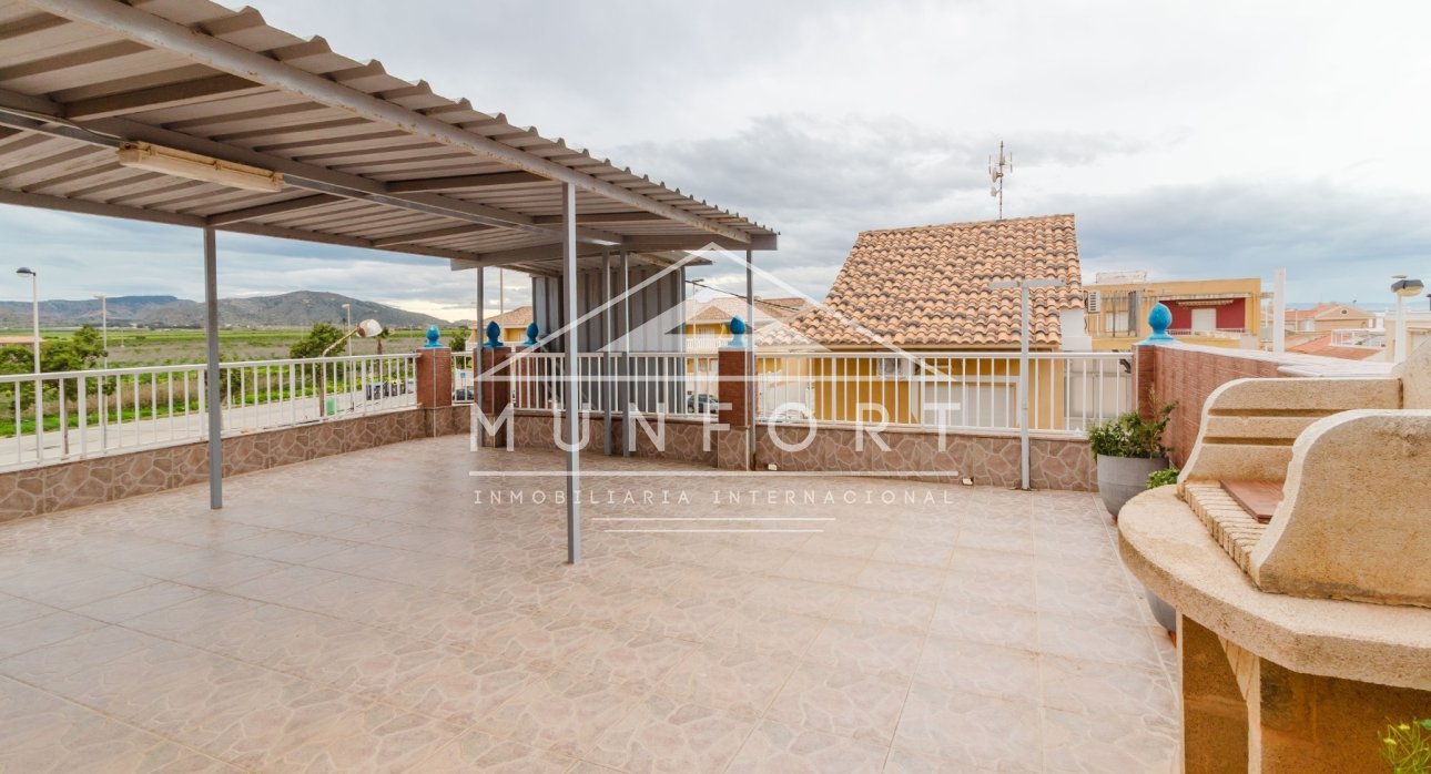 Resale - Bungalows -
Los Nietos