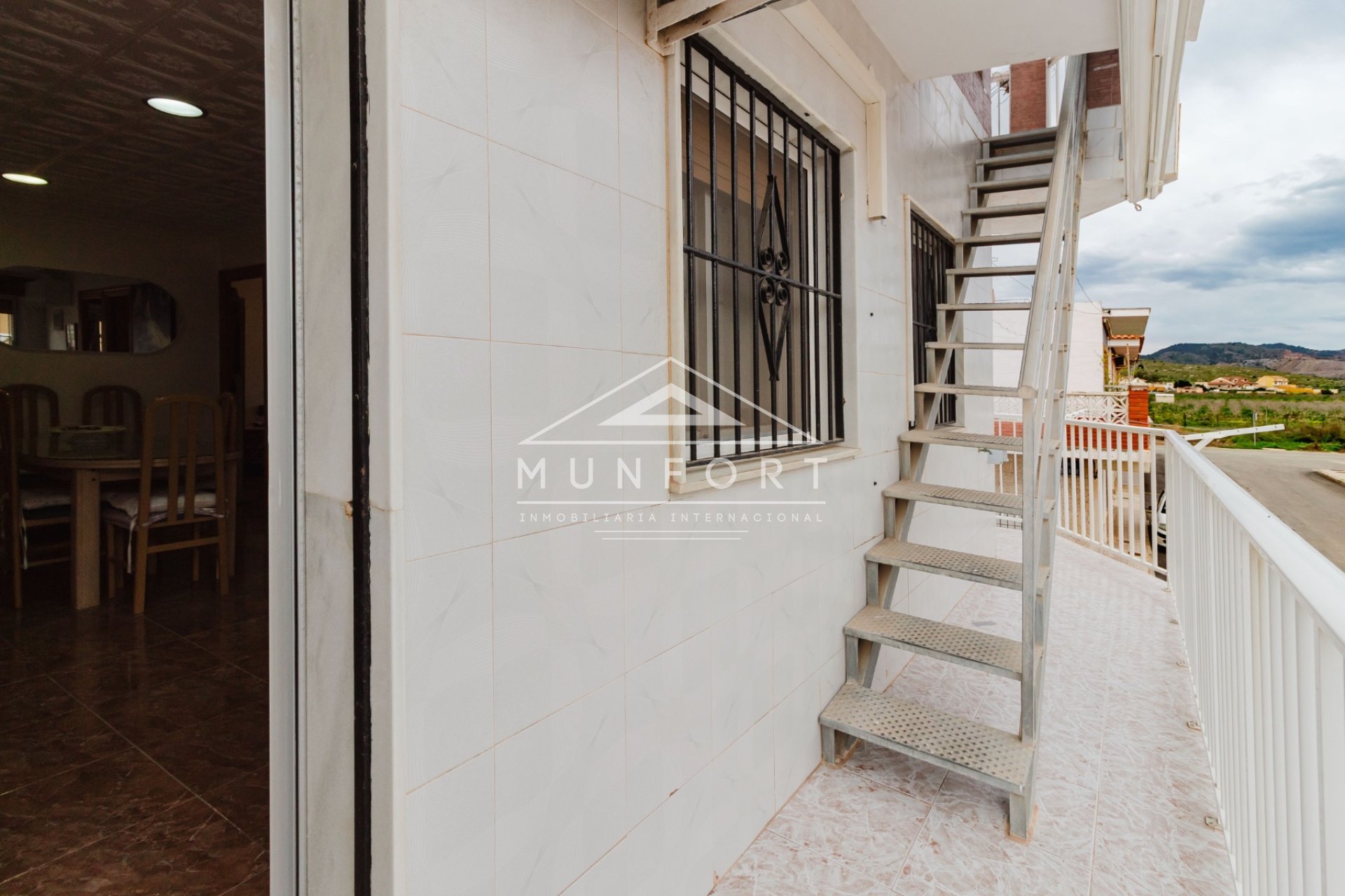 Resale - Bungalows -
Los Nietos