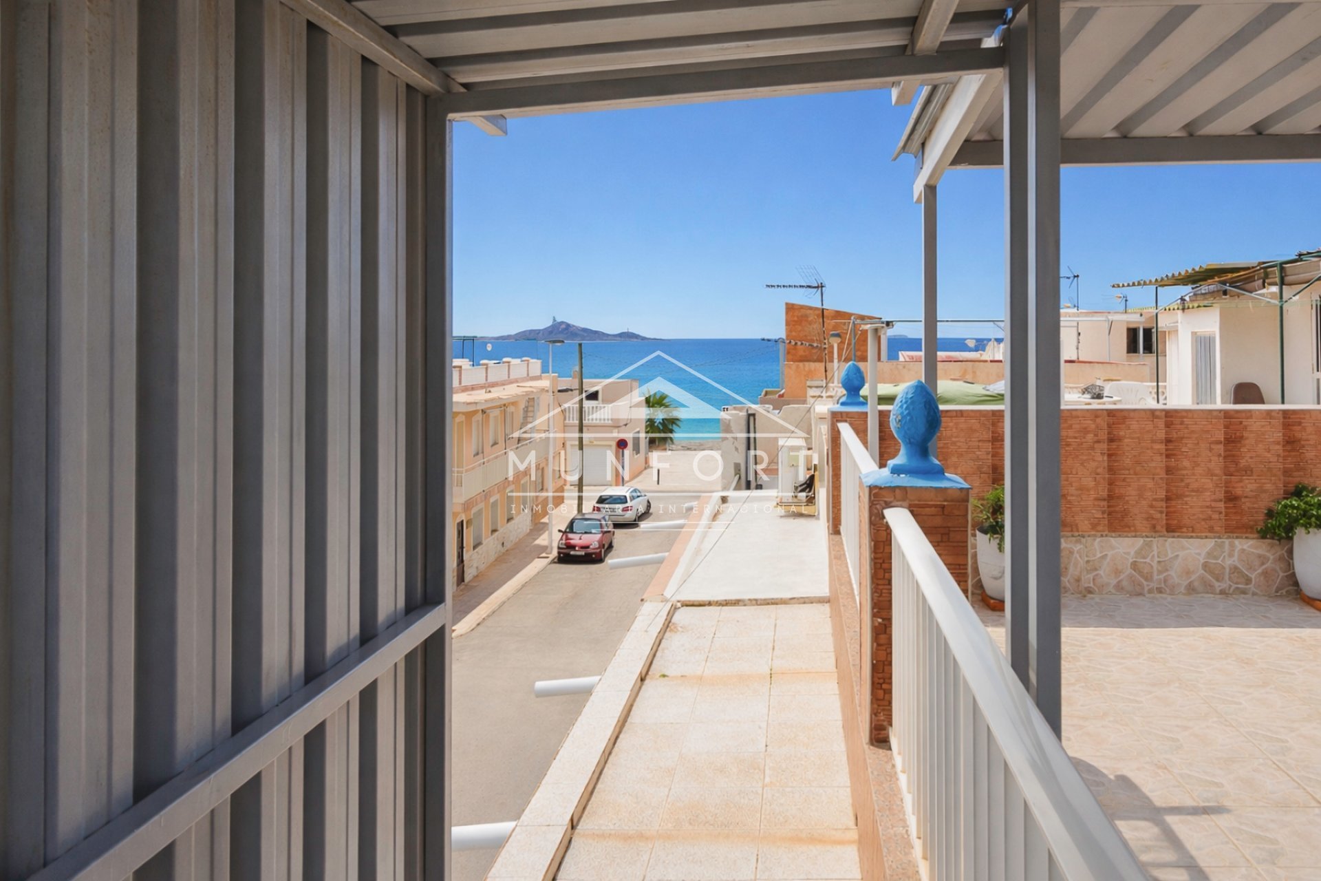 Resale - Bungalows -
Los Nietos