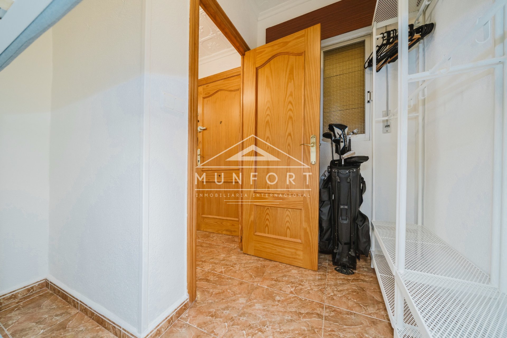 Resale - Bungalows -
Los Nietos