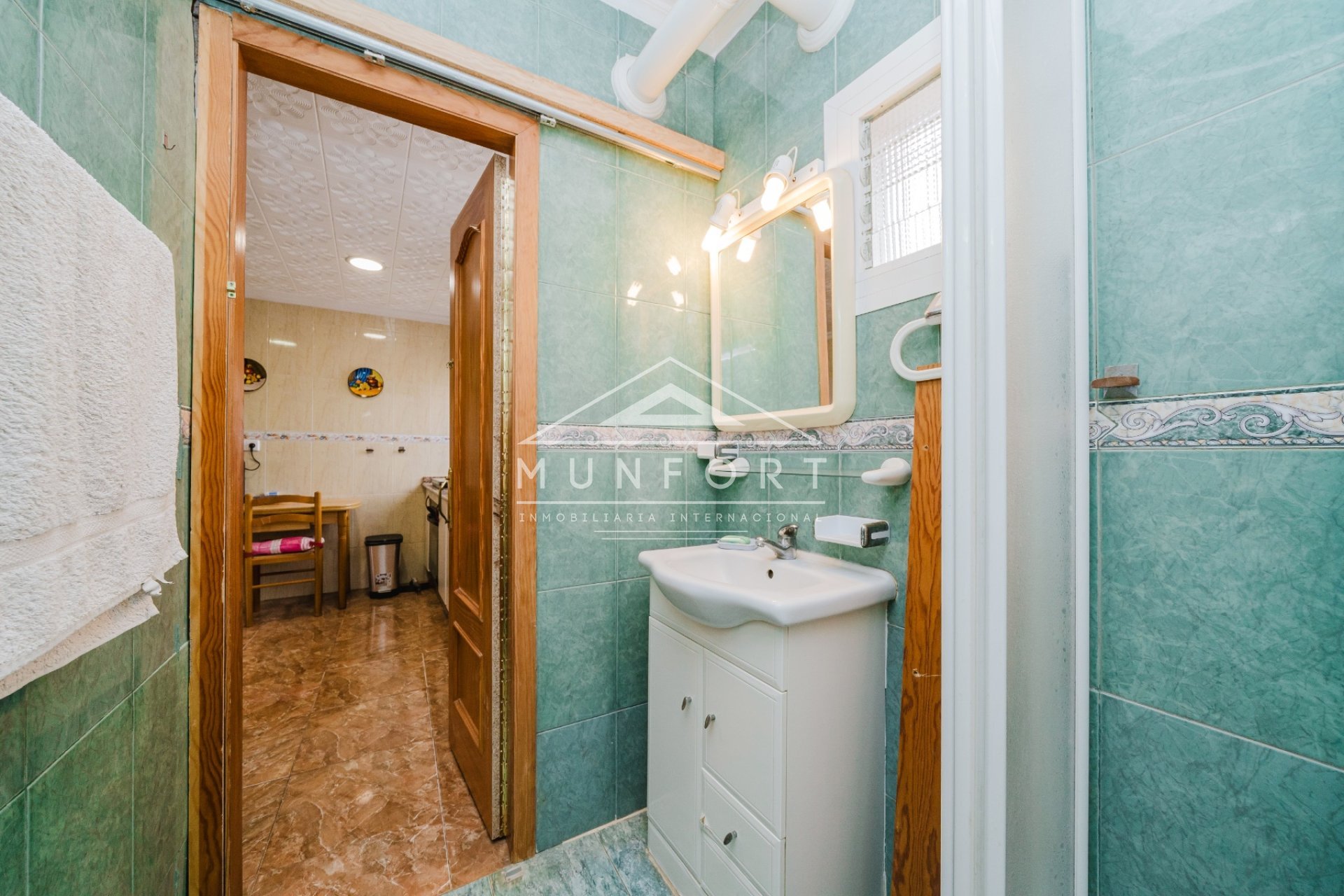 Resale - Bungalows -
Los Nietos